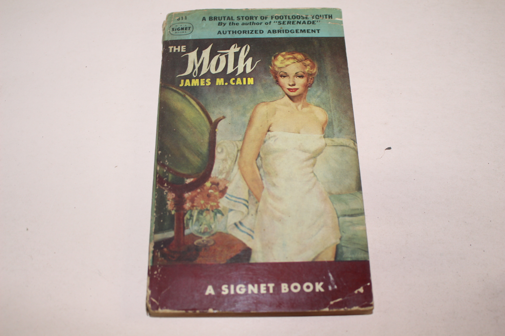 1953년 미국간행 THE MOTH