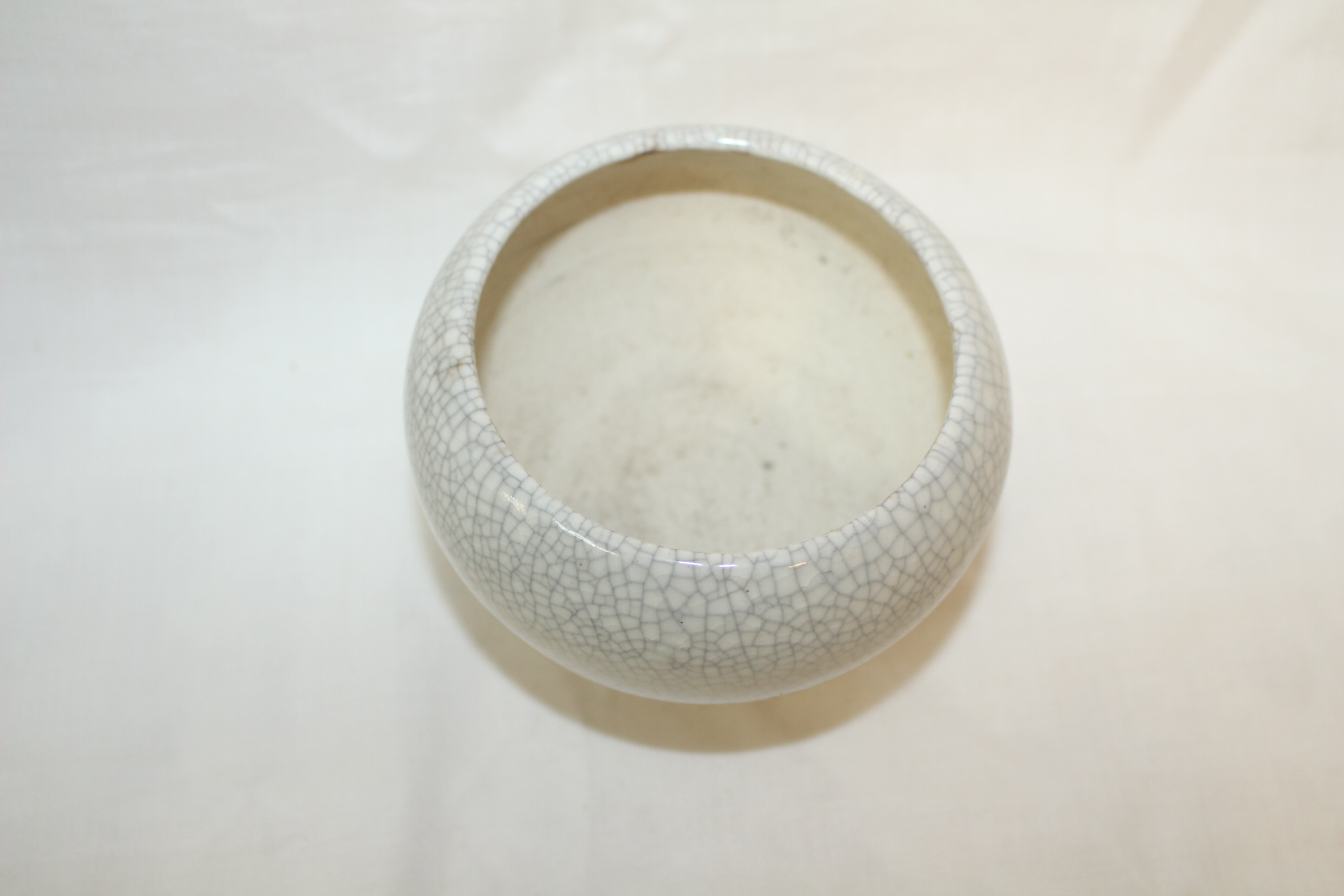 빙열이 많은 분청자 향완