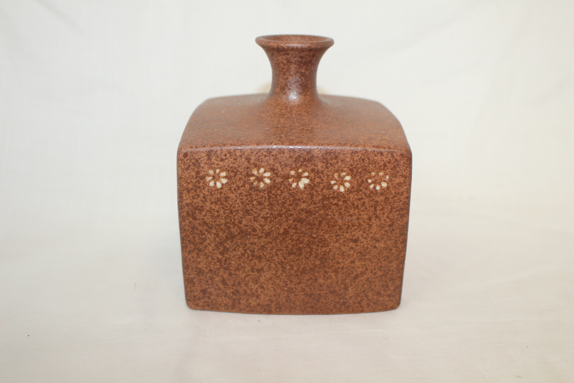 청자 음각화문 사각호