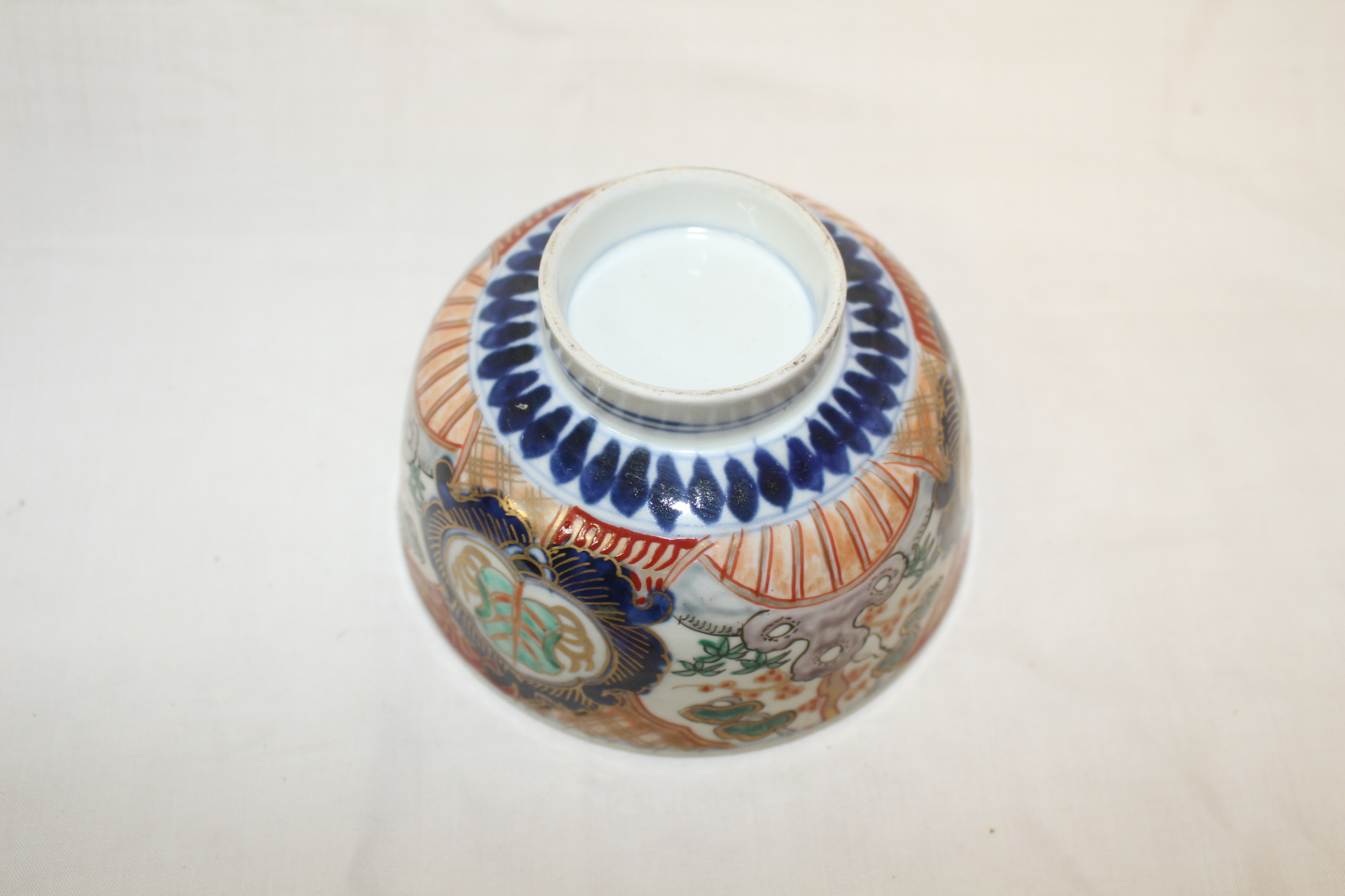 연대가좋은 청화백자진사금채화문 자완