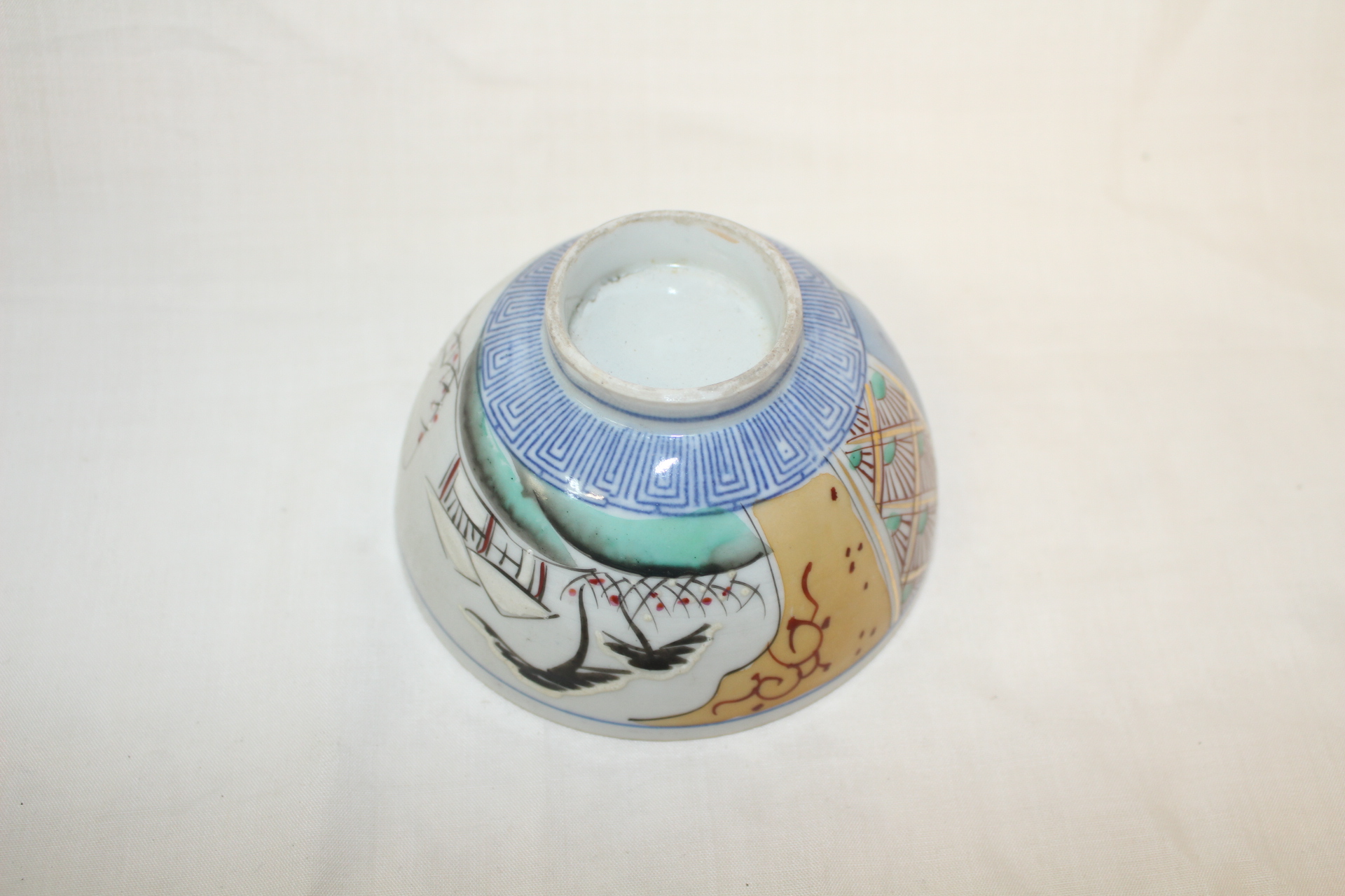 연대가좋은 청화백자금채산수문 자완