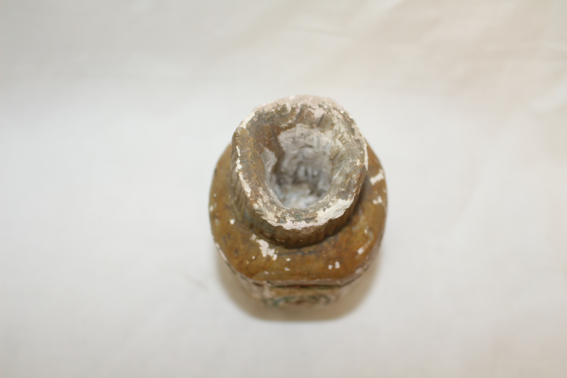 연대가좋은 외국산 토기재질에 채색이된 호