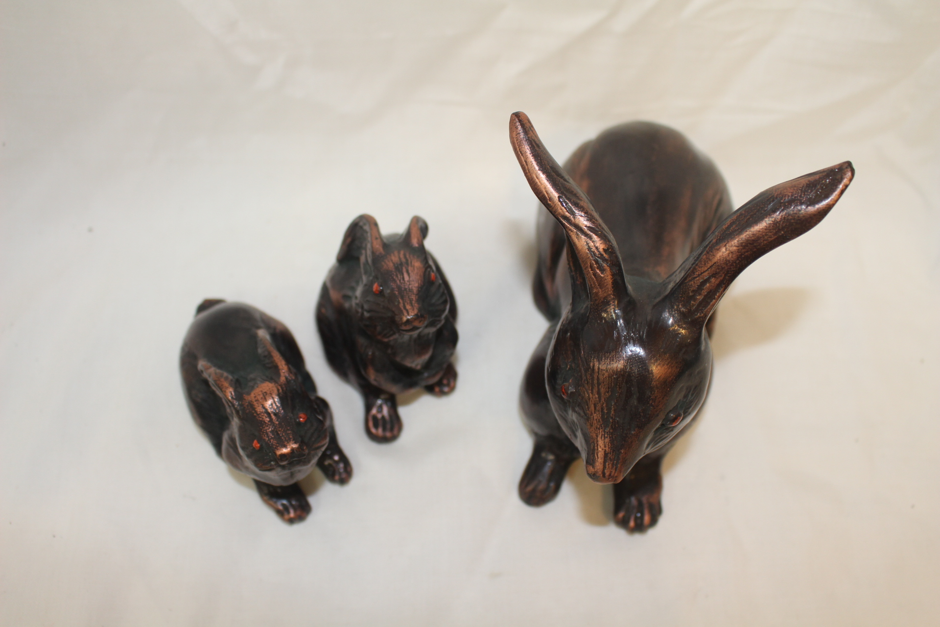 도자기재질로된 토끼 조각상 3점