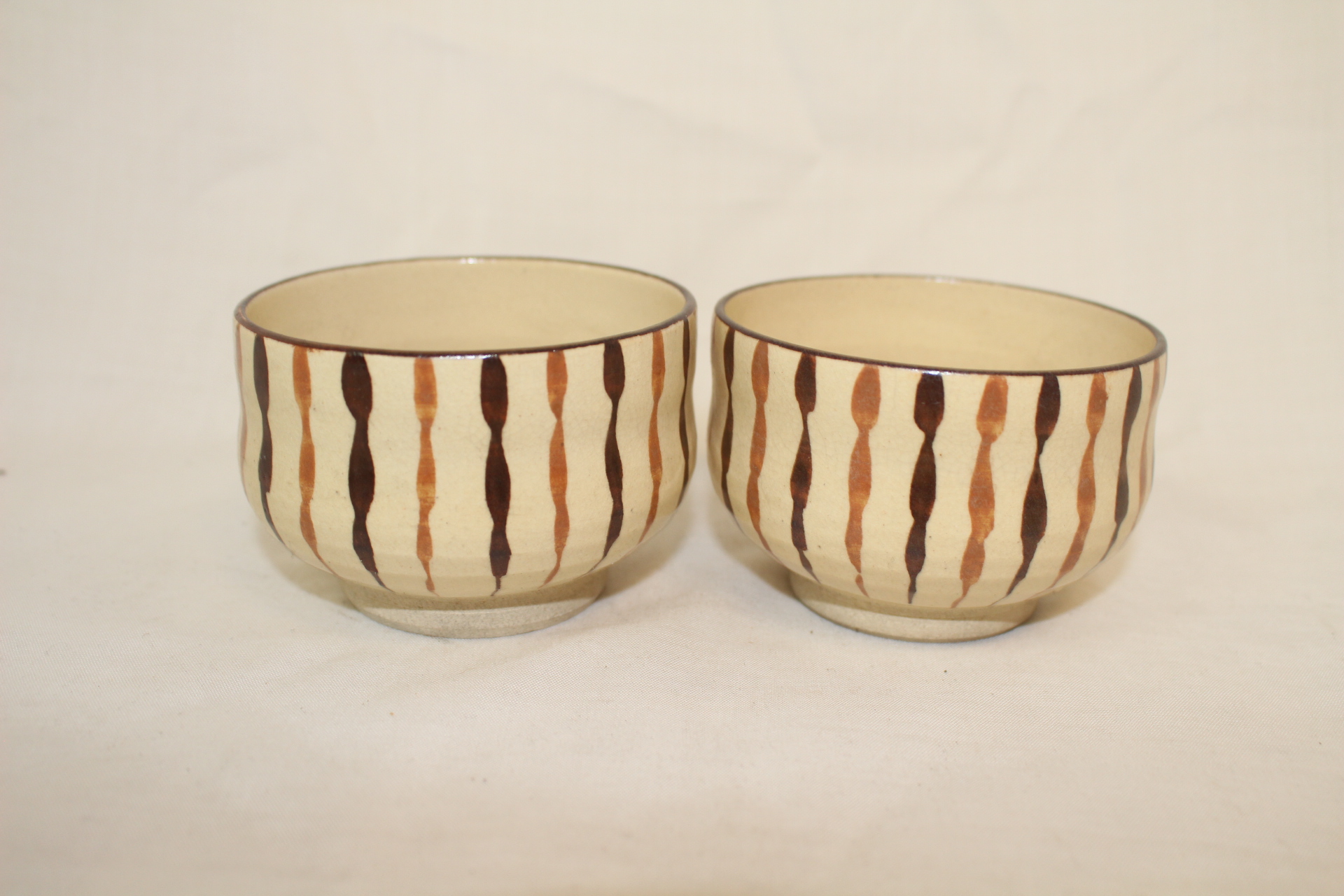 연대가좋은 분청자철화진사줄문잔 2점