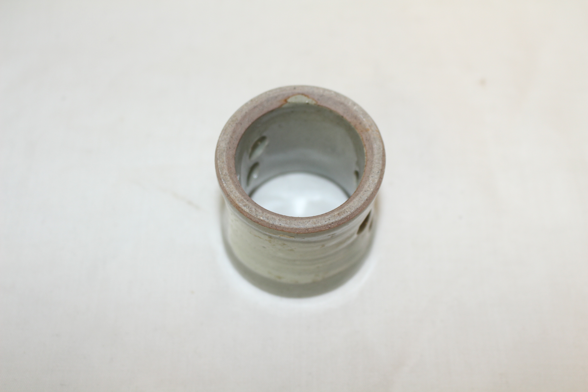 청자 귀얄문 차도구(두껑받침)