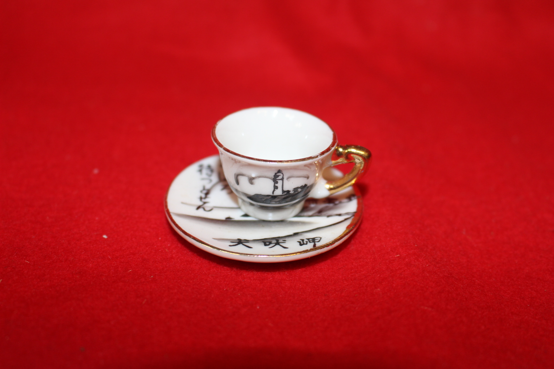 초소형크기의 철화백자금채 산수문 잔셋트