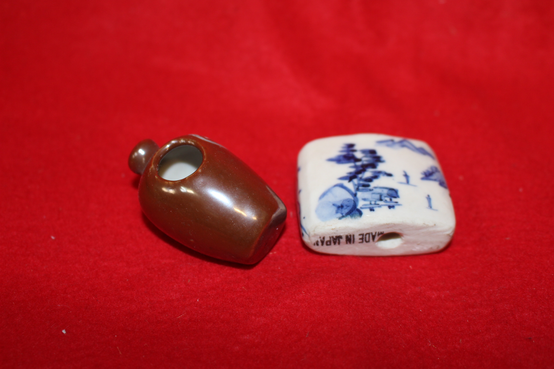 연대가좋은 청자소호와 청화백자추