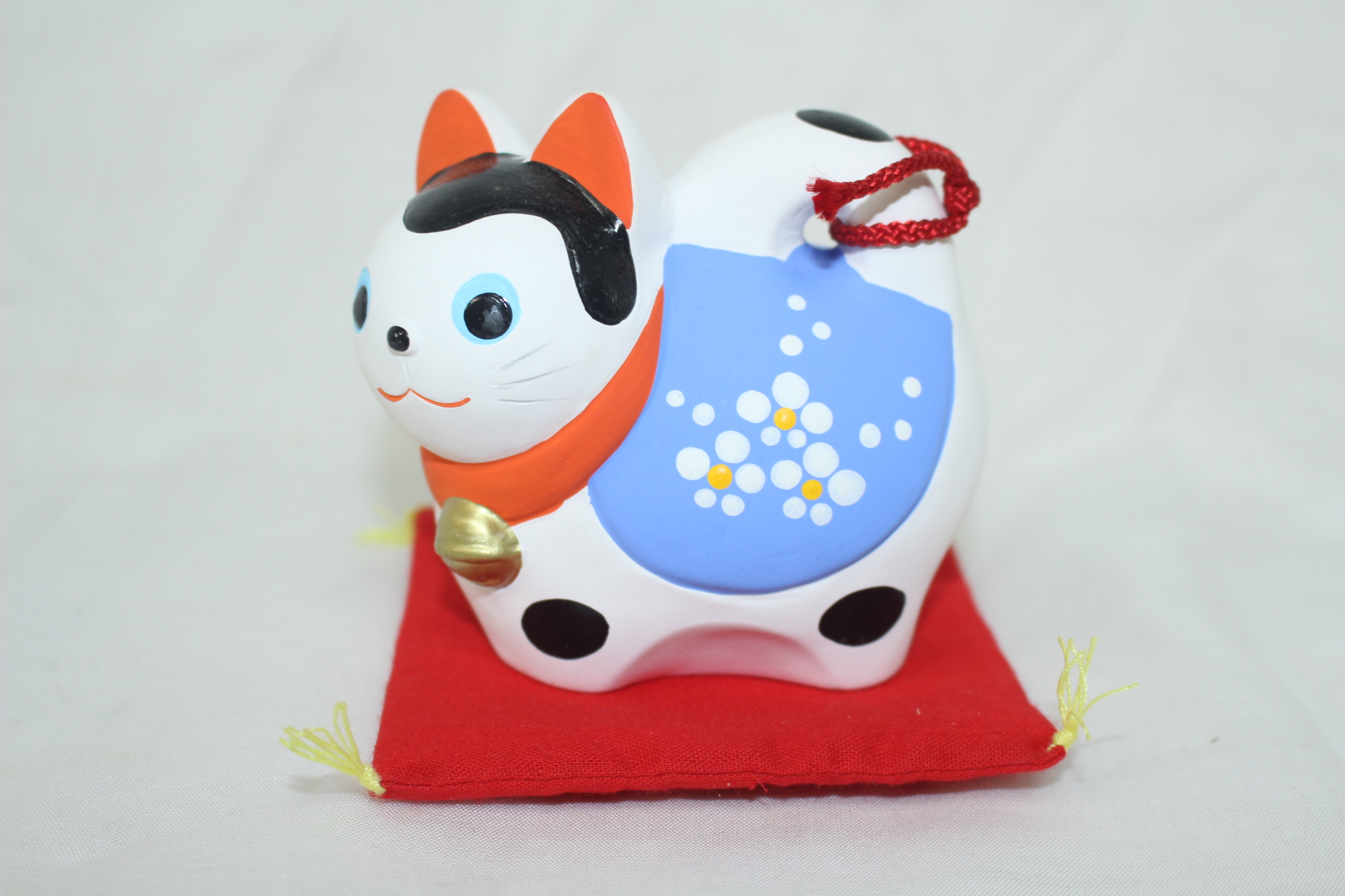 도자기재질의 개모양 방울