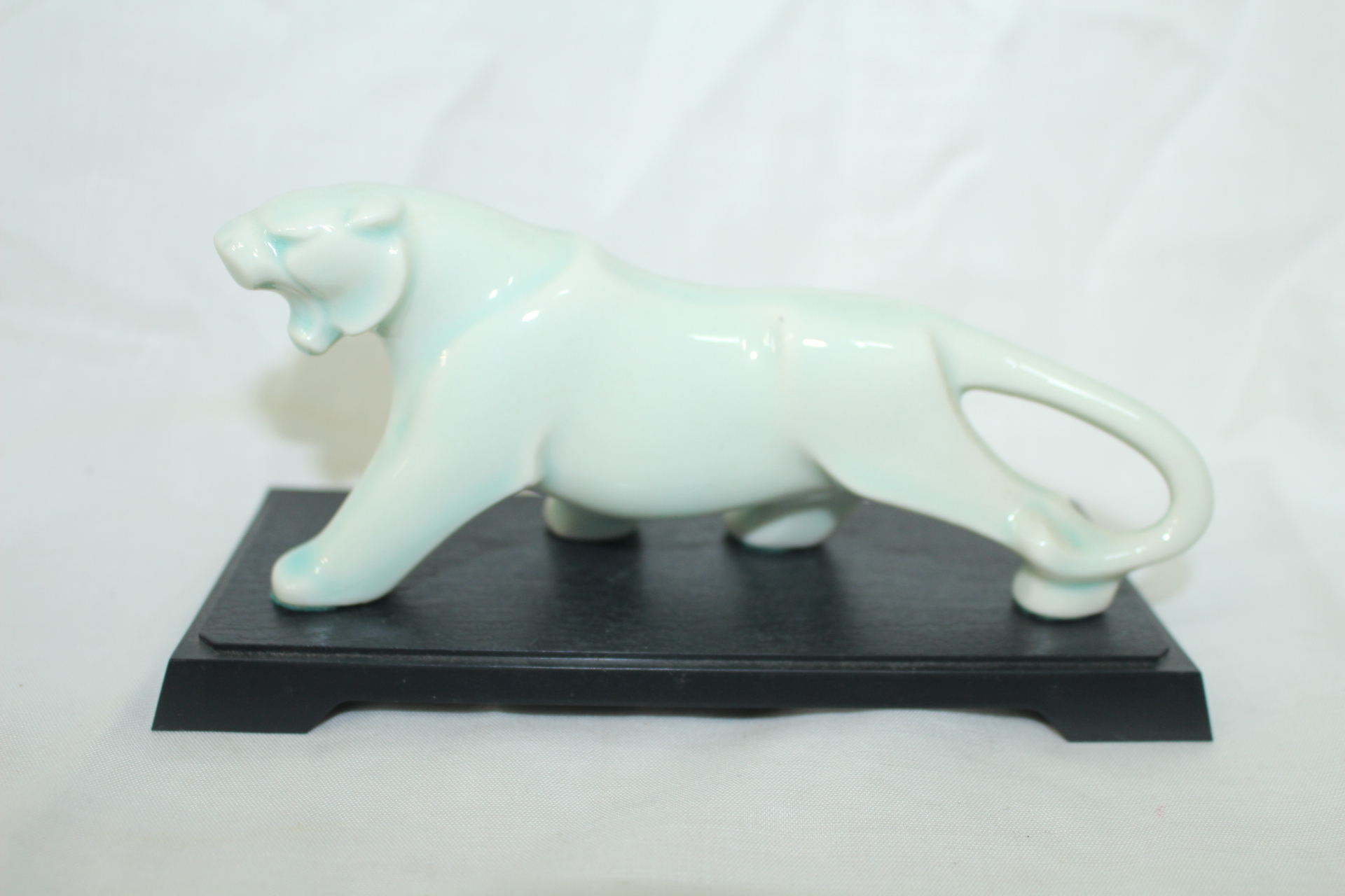 청자도자기 동물 조각상