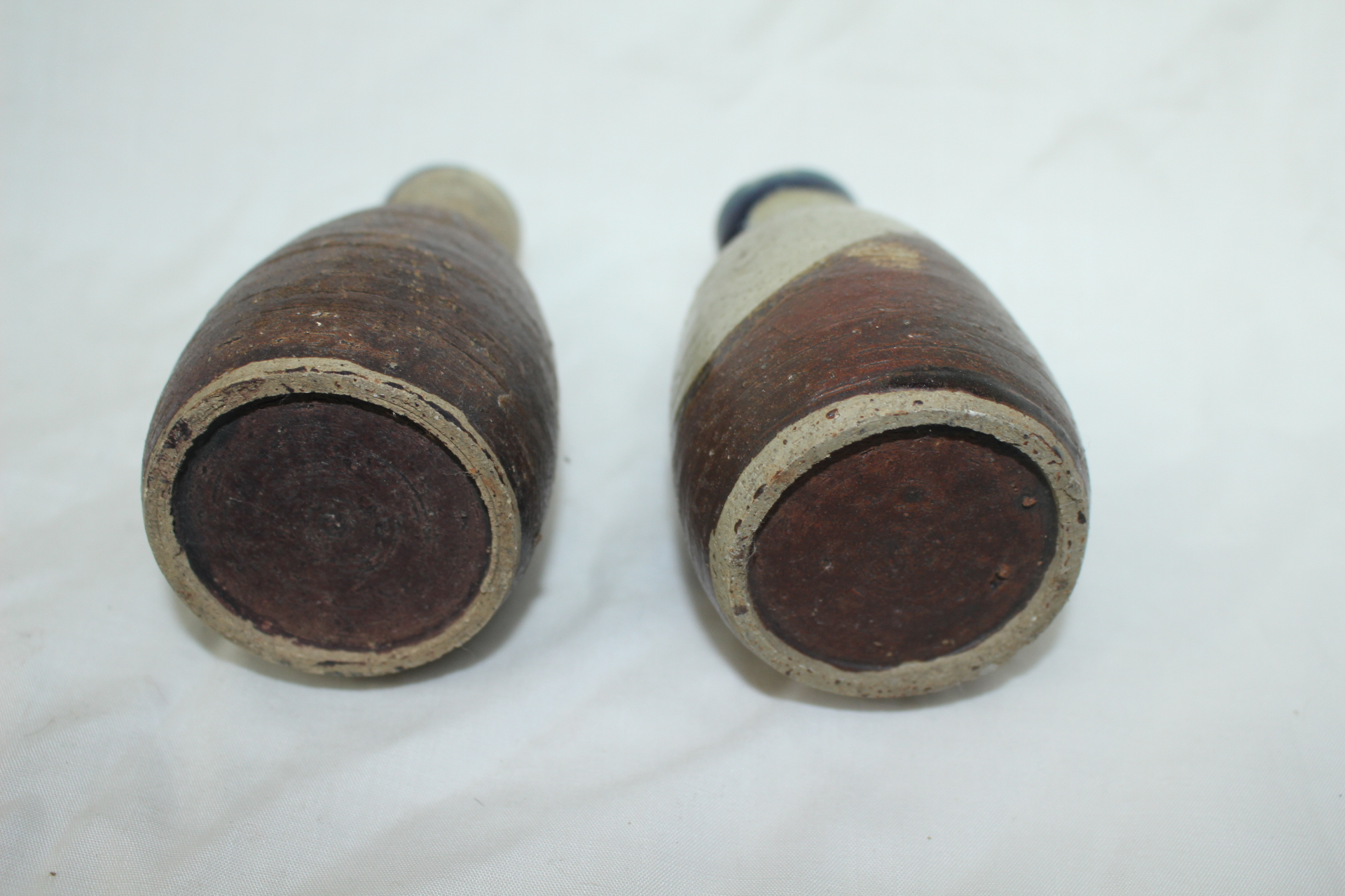 연대가좋은 청자주병 2점