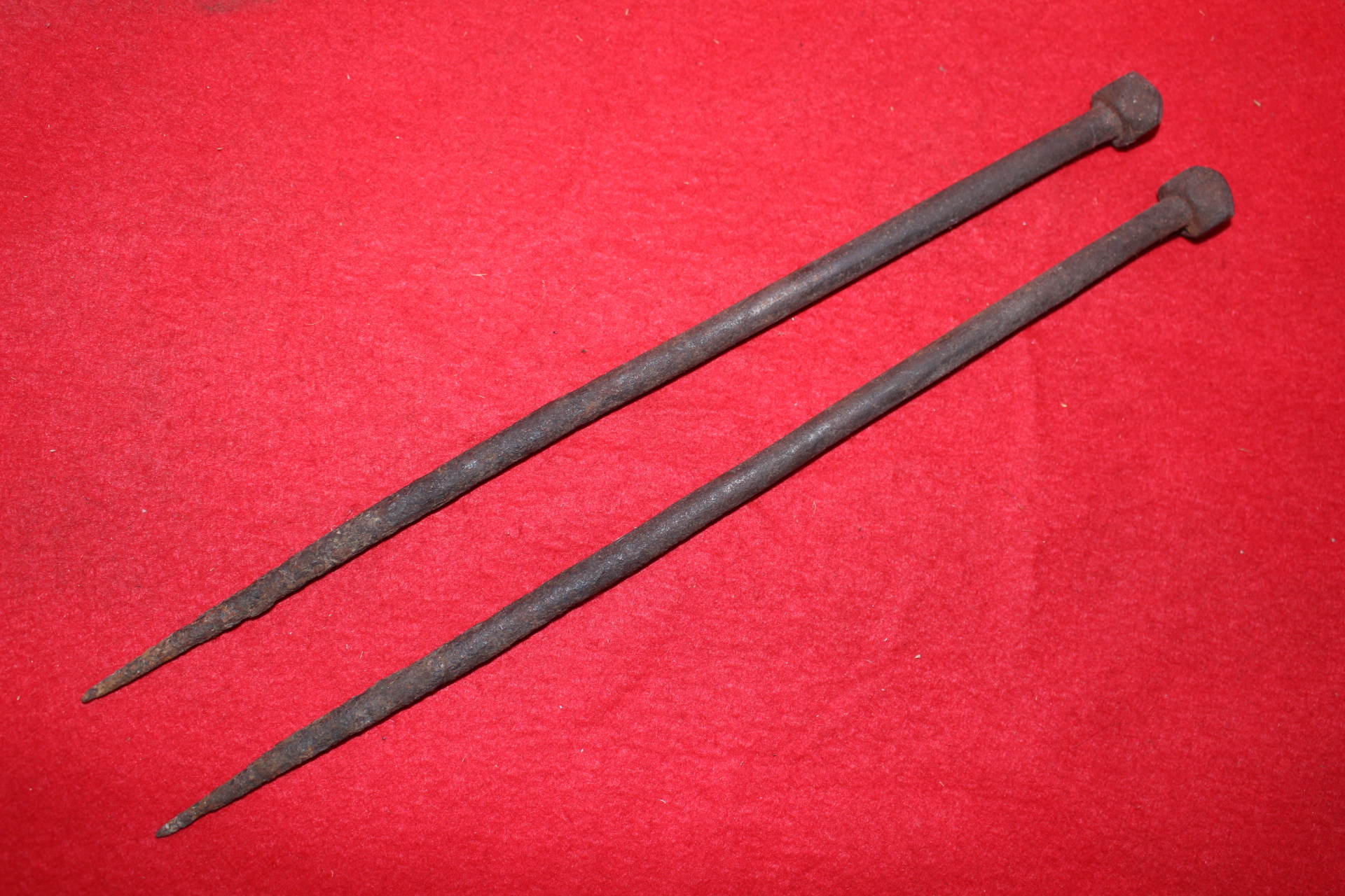 무쇠로된 굵직한 불손 1벌