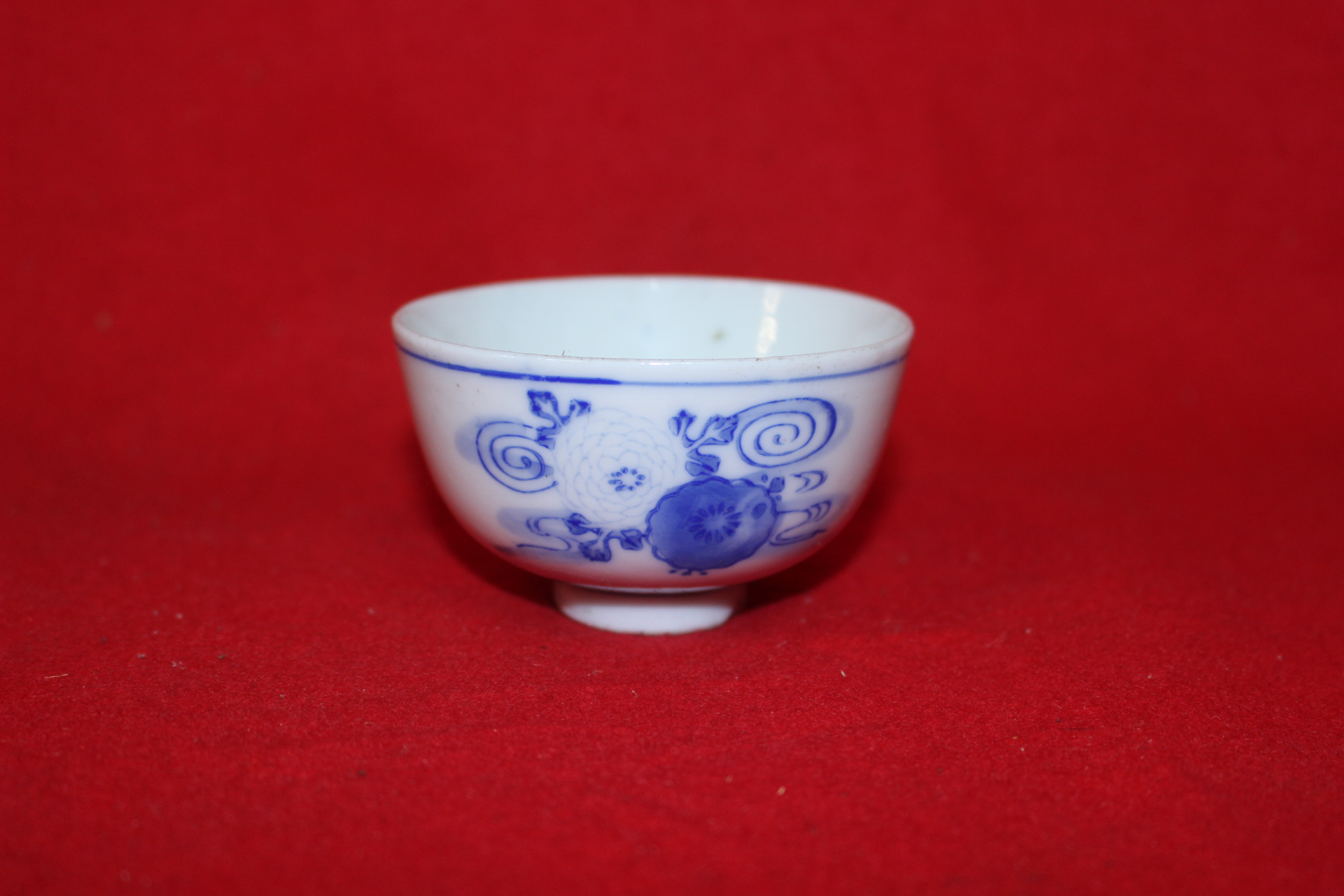 연대가좋은 청화백자화문 잔