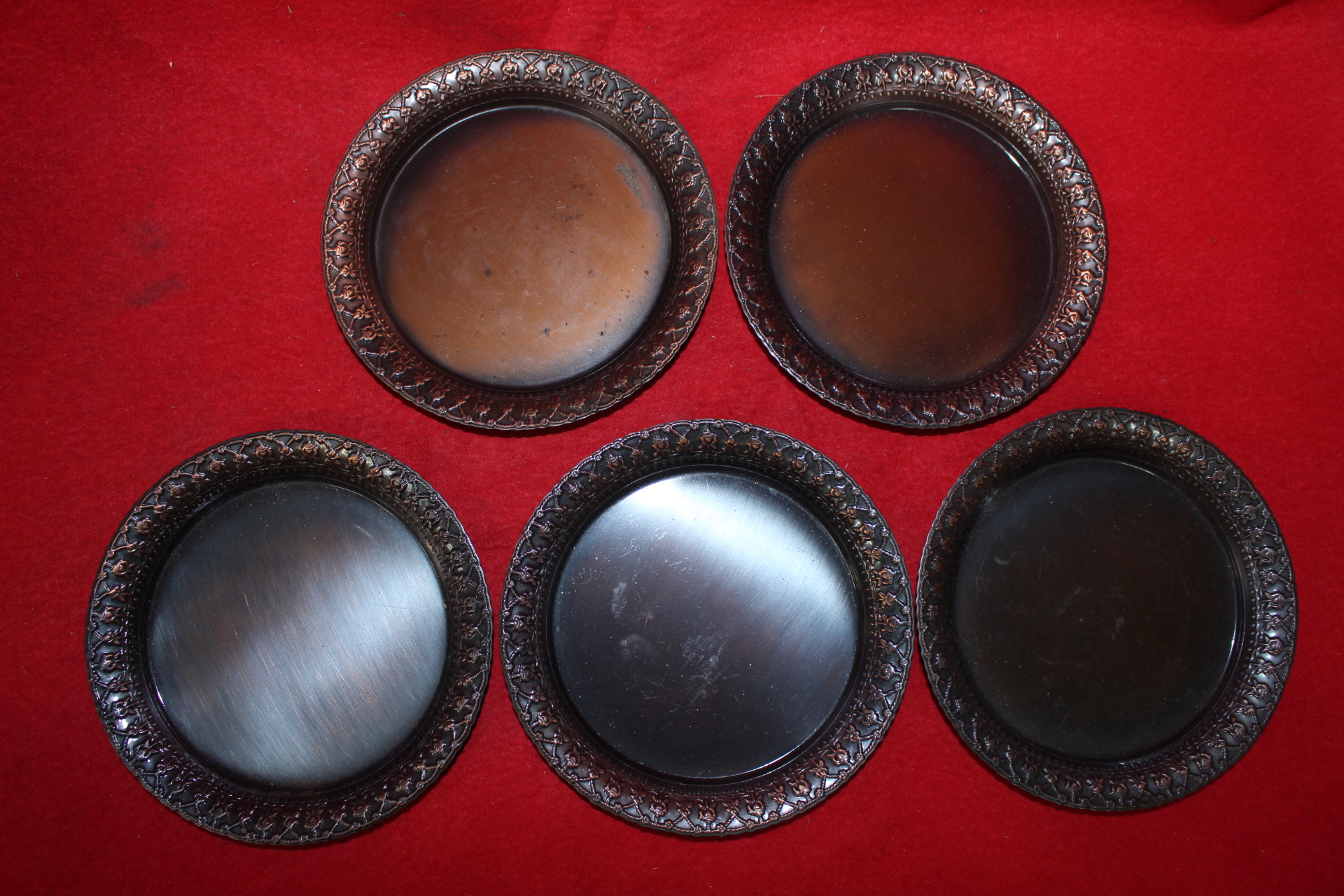 금속재질로된 양각화문완 5점