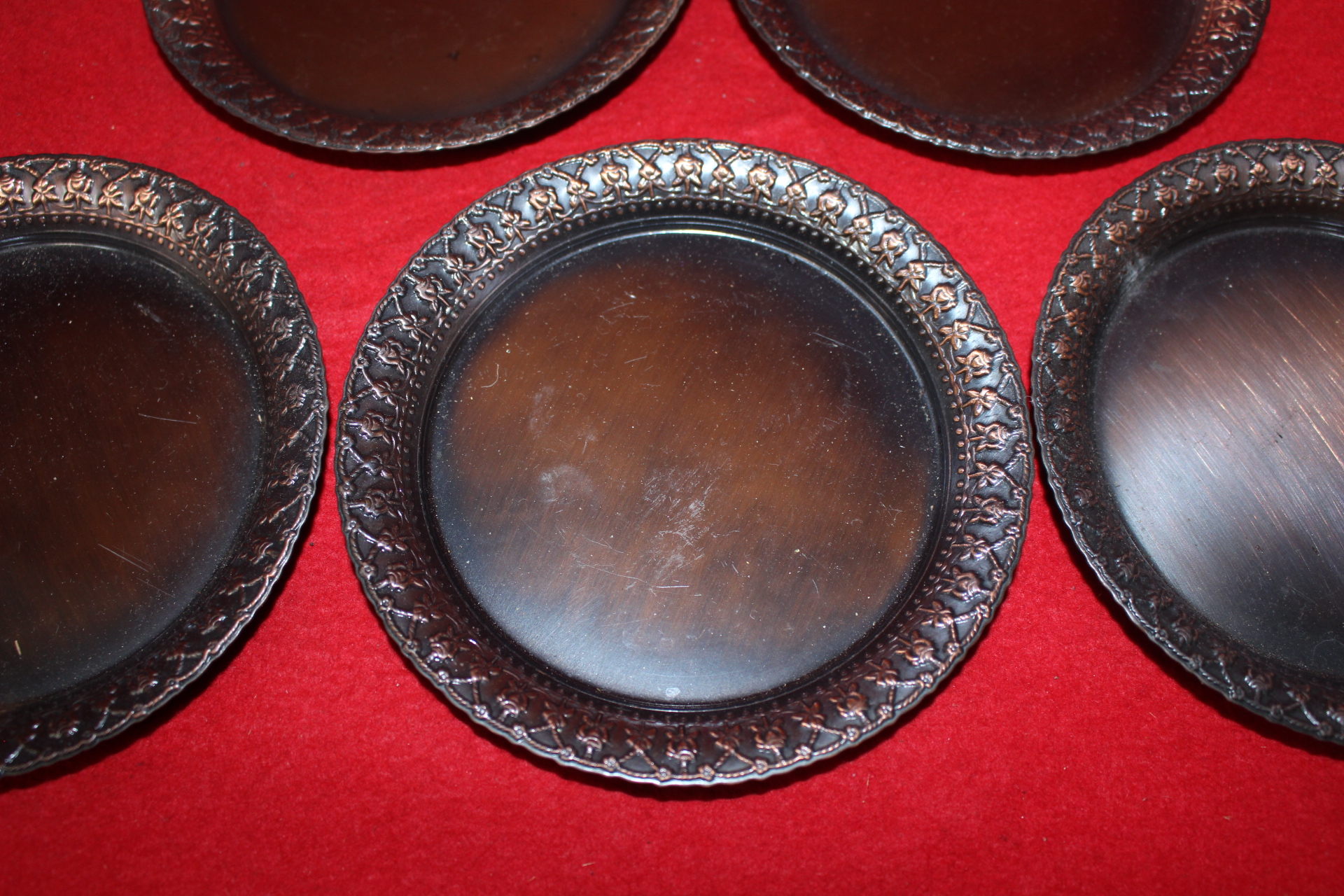 금속재질로된 양각화문완 5점