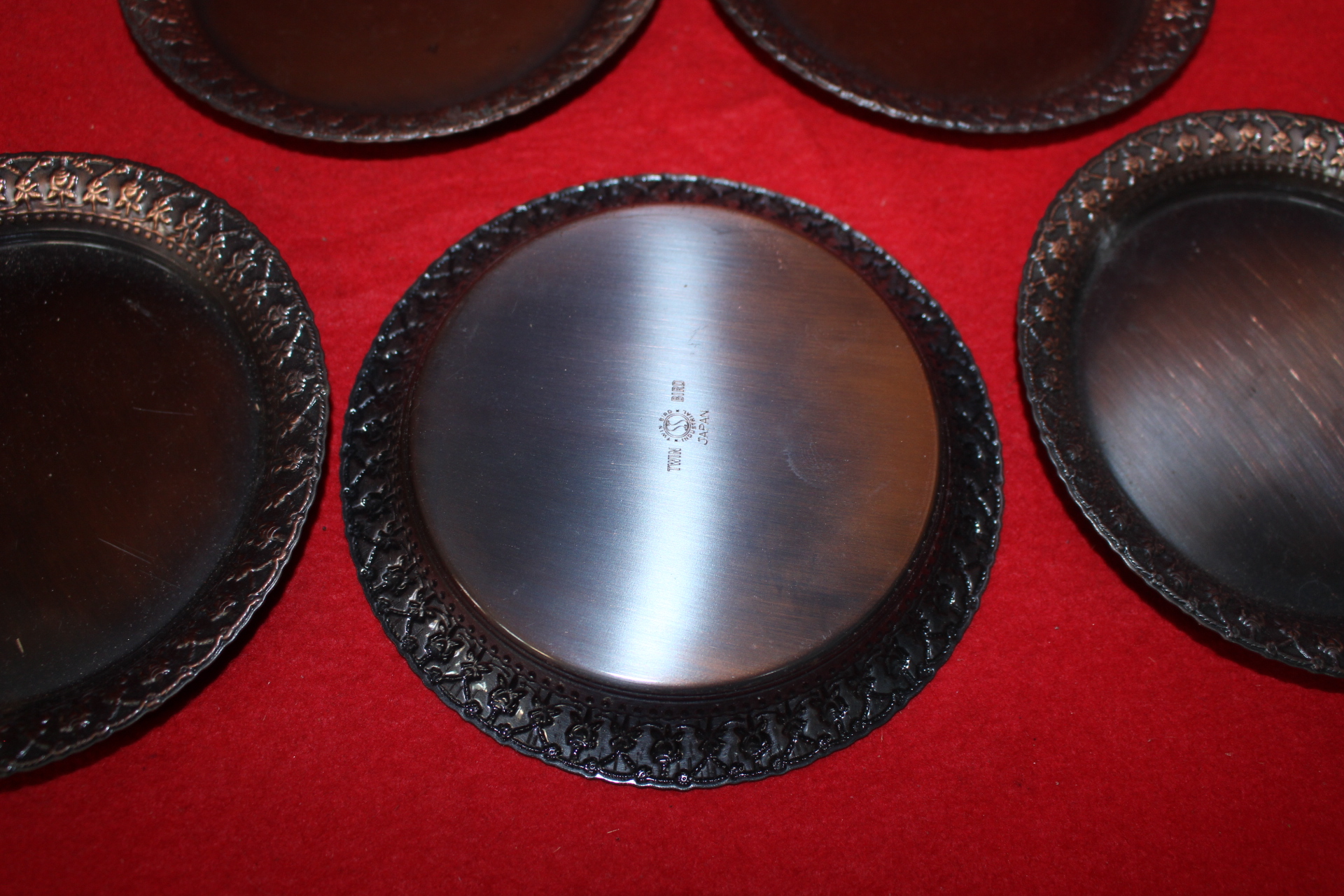 금속재질로된 양각화문완 5점