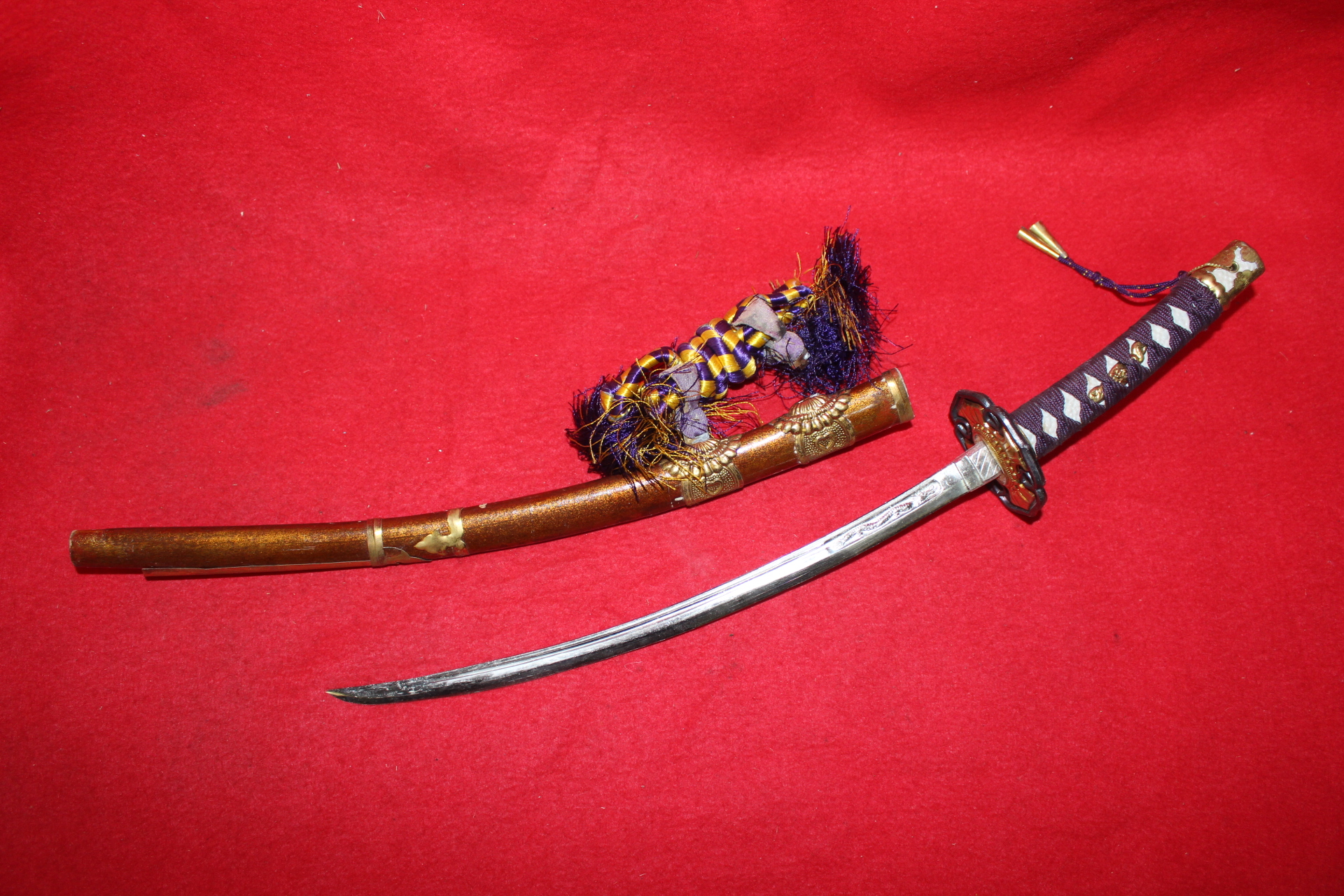 금속재질로된 장식도