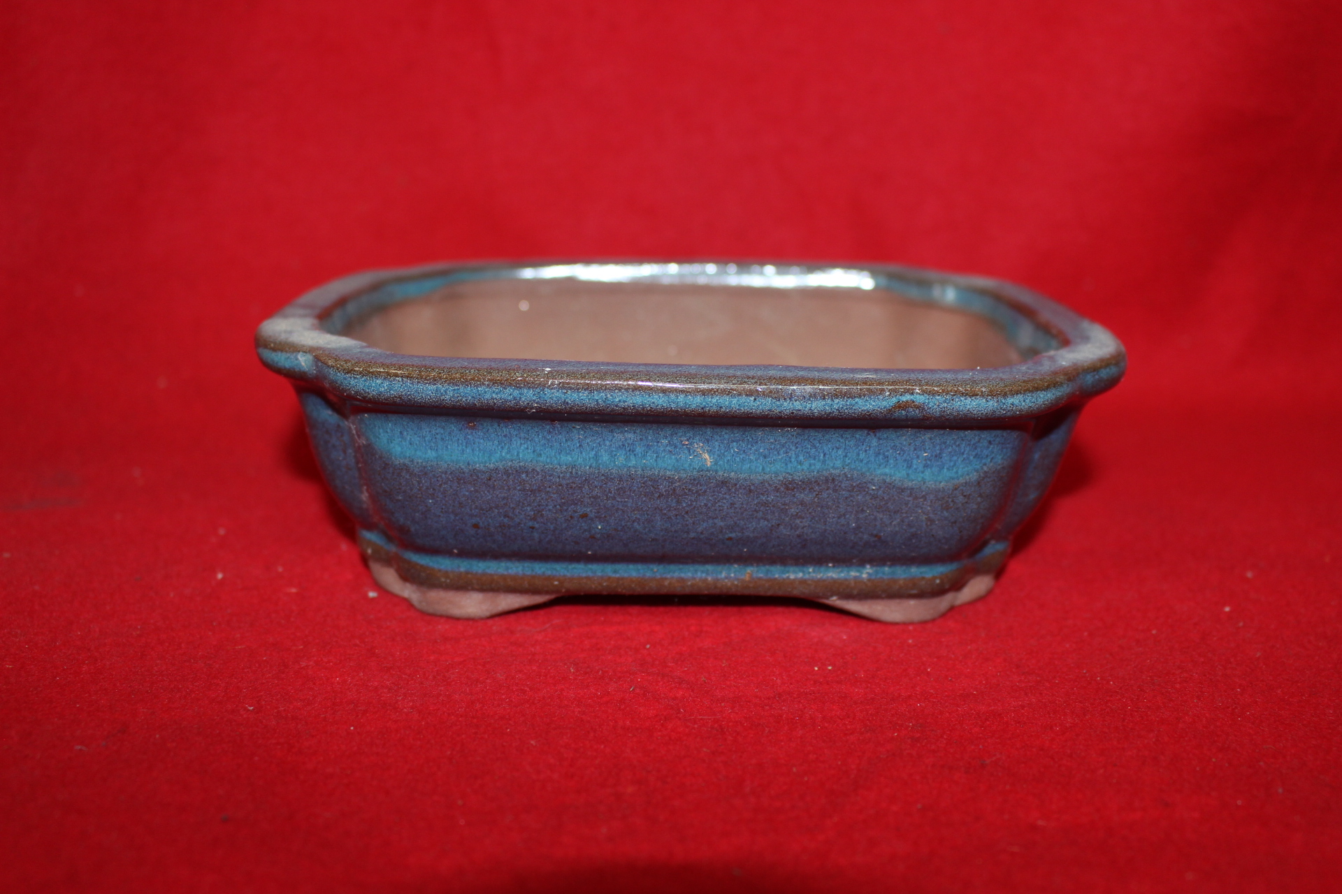 중형크기의 청자 사각화분