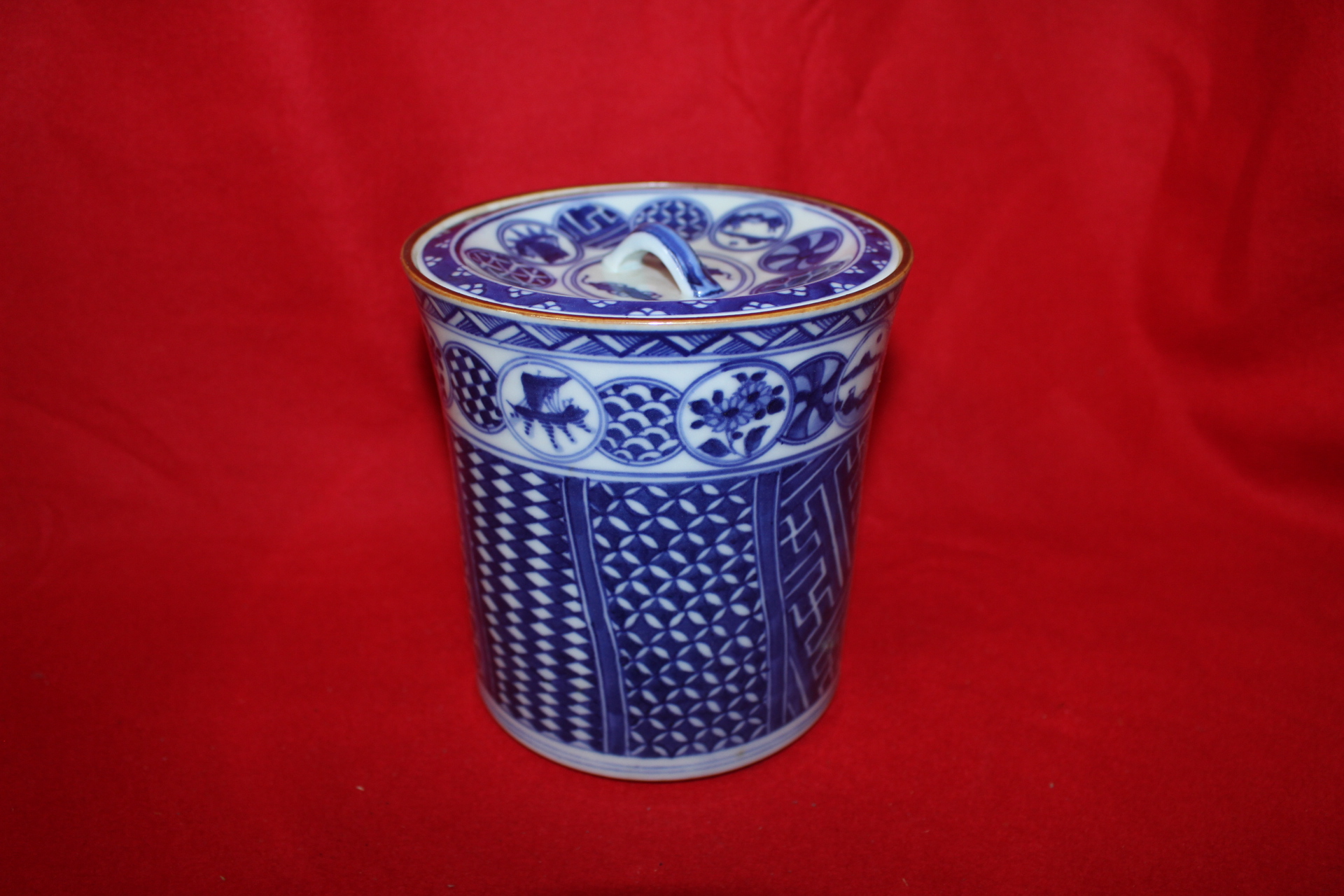 고이마리 청화백자 산수화문 수통