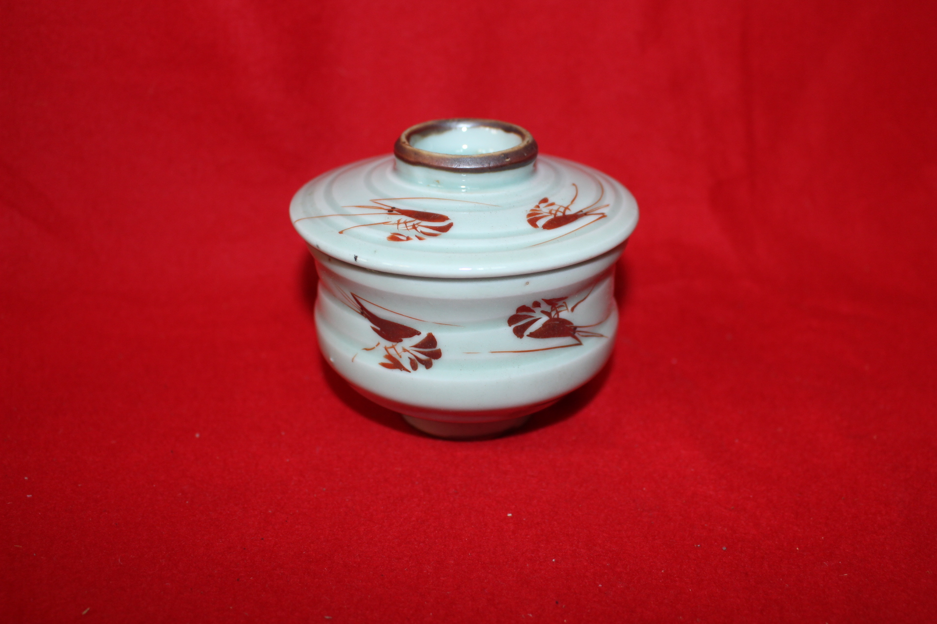 연대가좋은 청자 진사새우문 잔