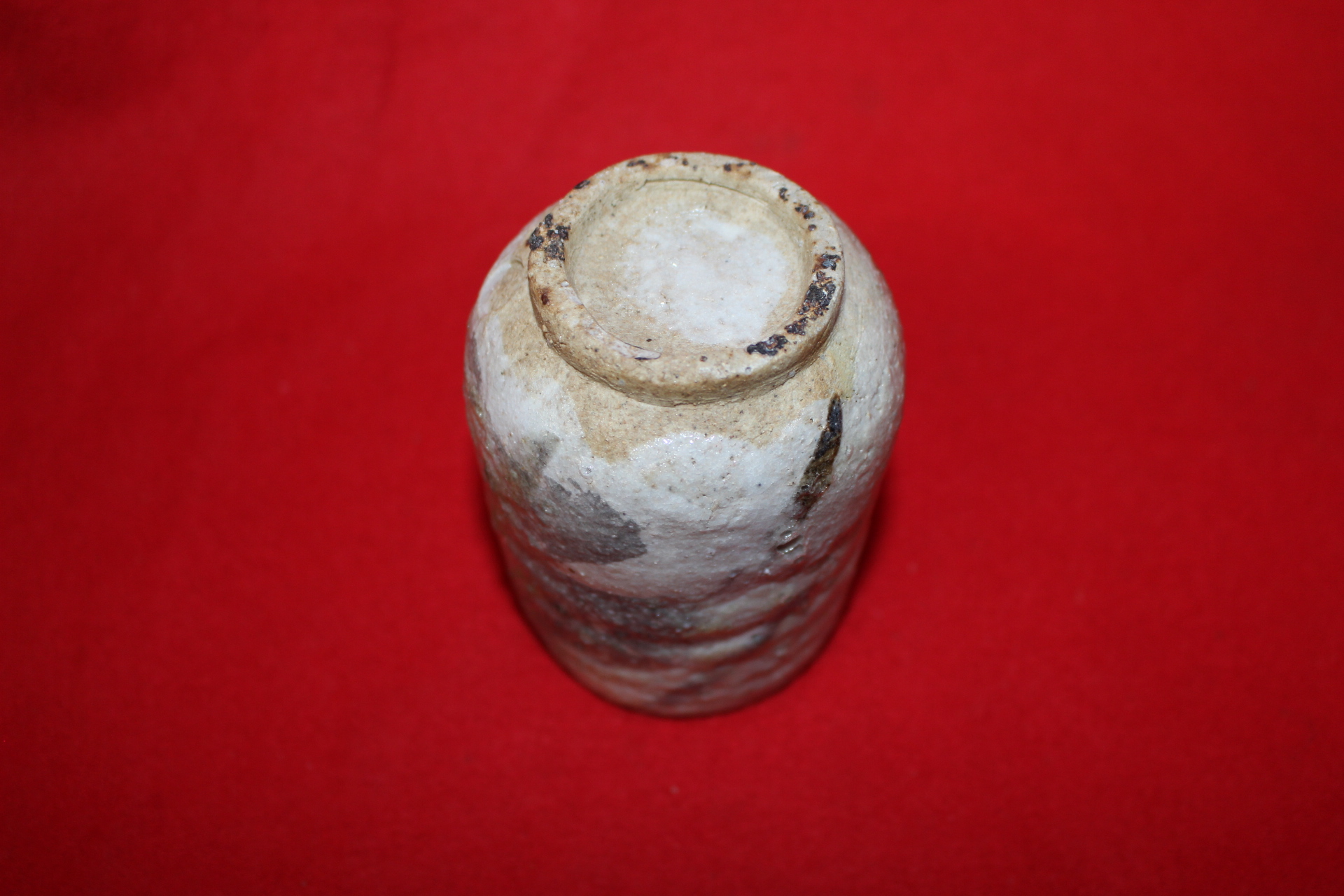 26-청자 철화추상문 잔