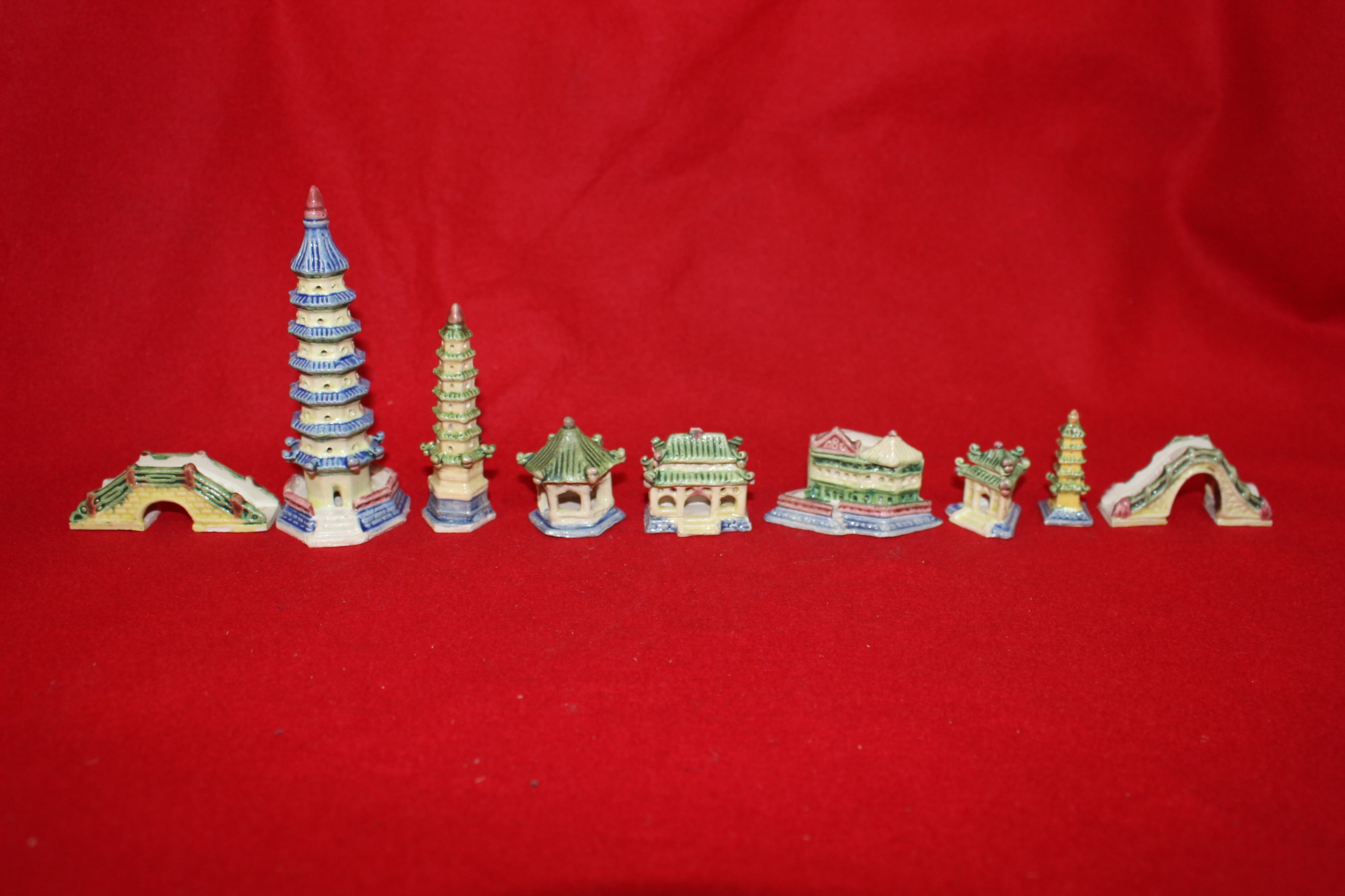 연대가좋은 청자 탑,집,다리등 소품 9점