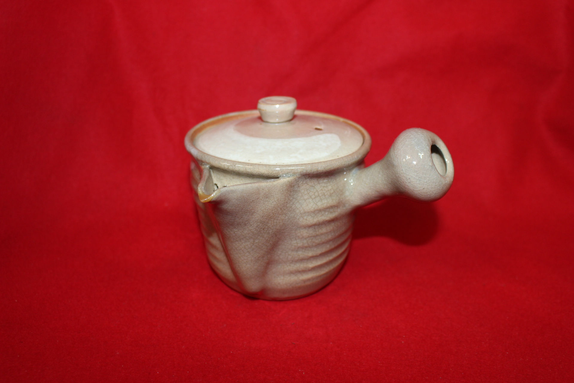 중형크기의 분청사기귀얄문 다관