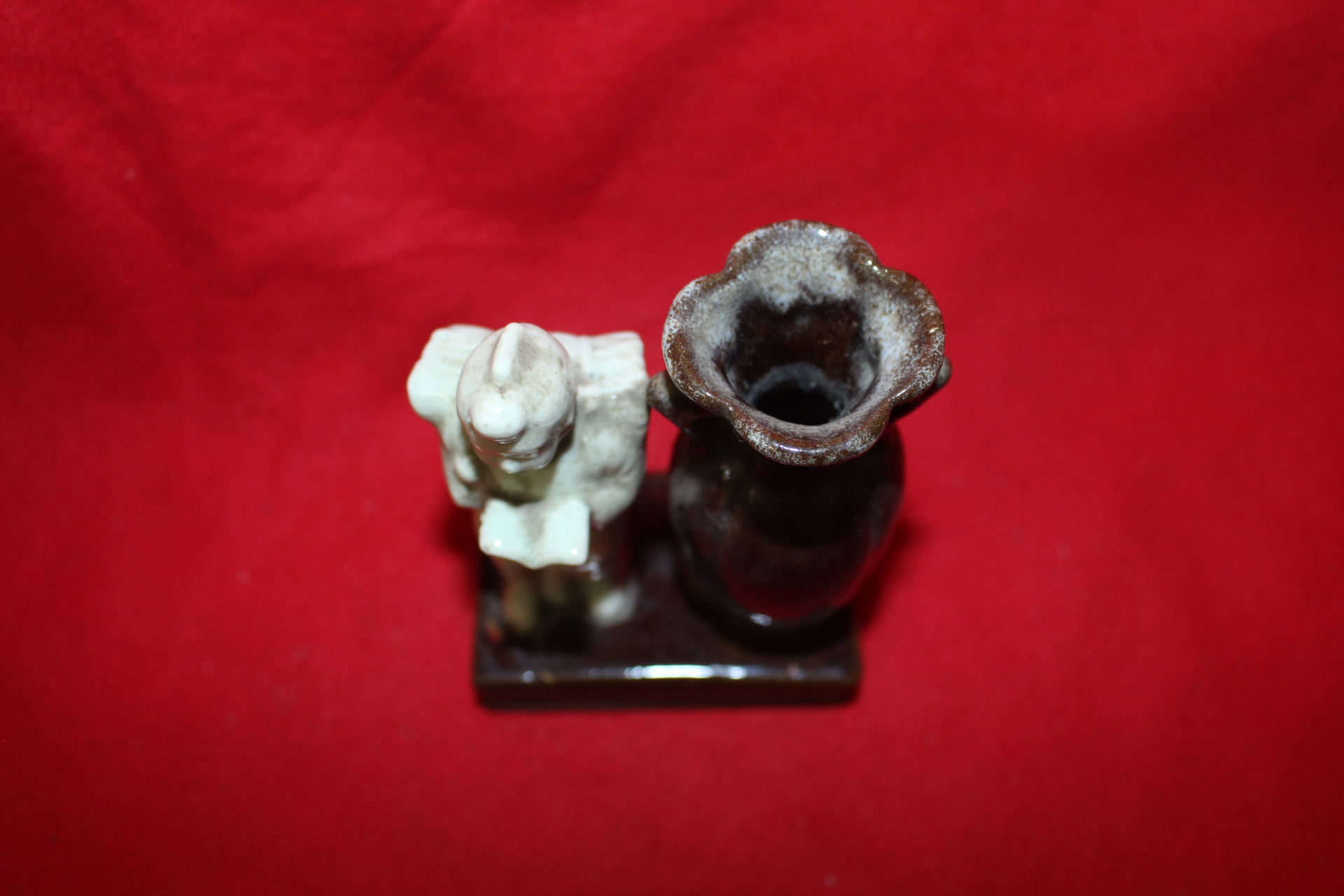 연대가좋은 청자 책읽는 소년 필통