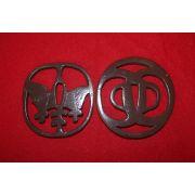 나무로된 칼손잡이 2점