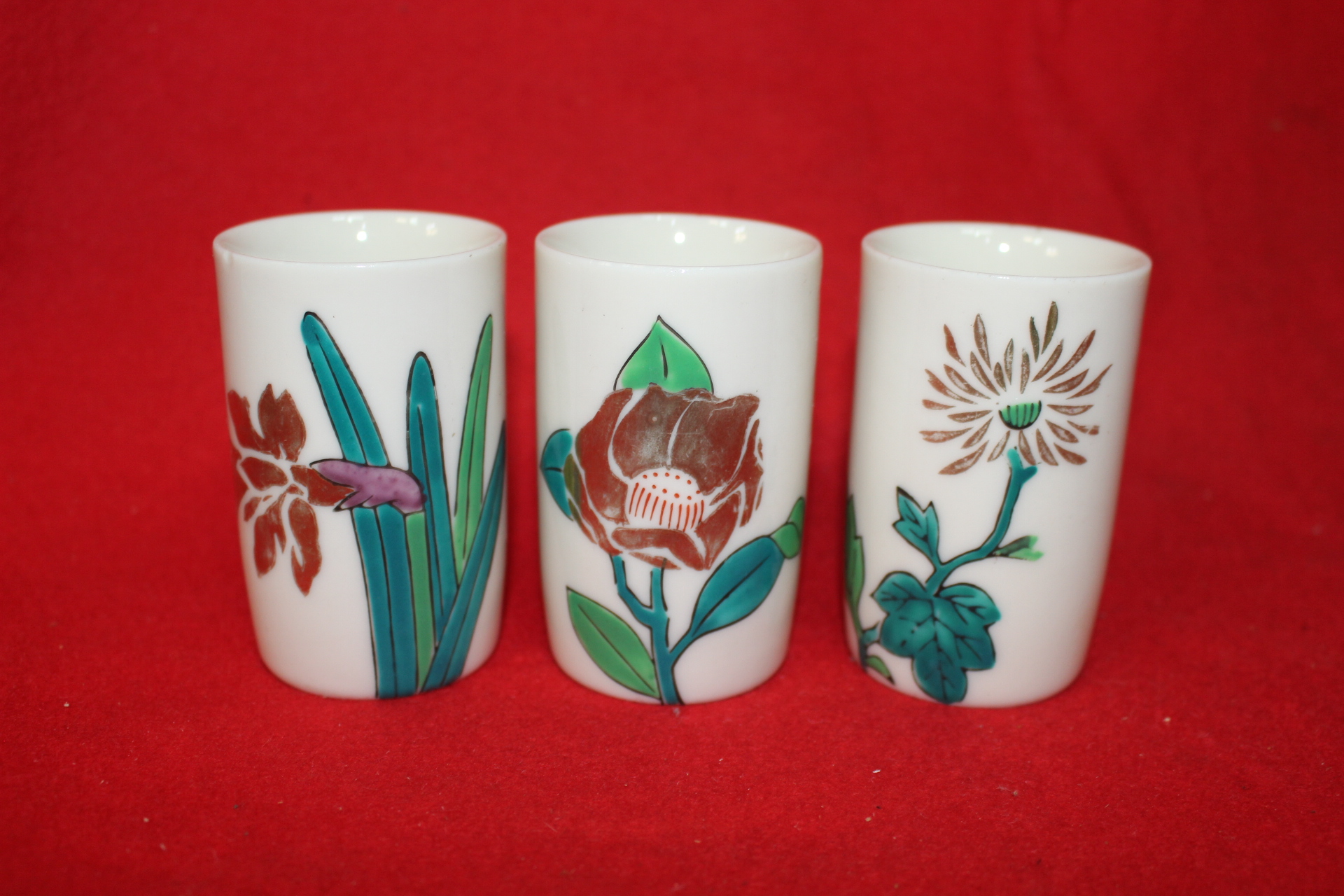 청화백자 금채화문잔 3점