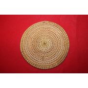 대나무를 정교하게 엮은 차탁