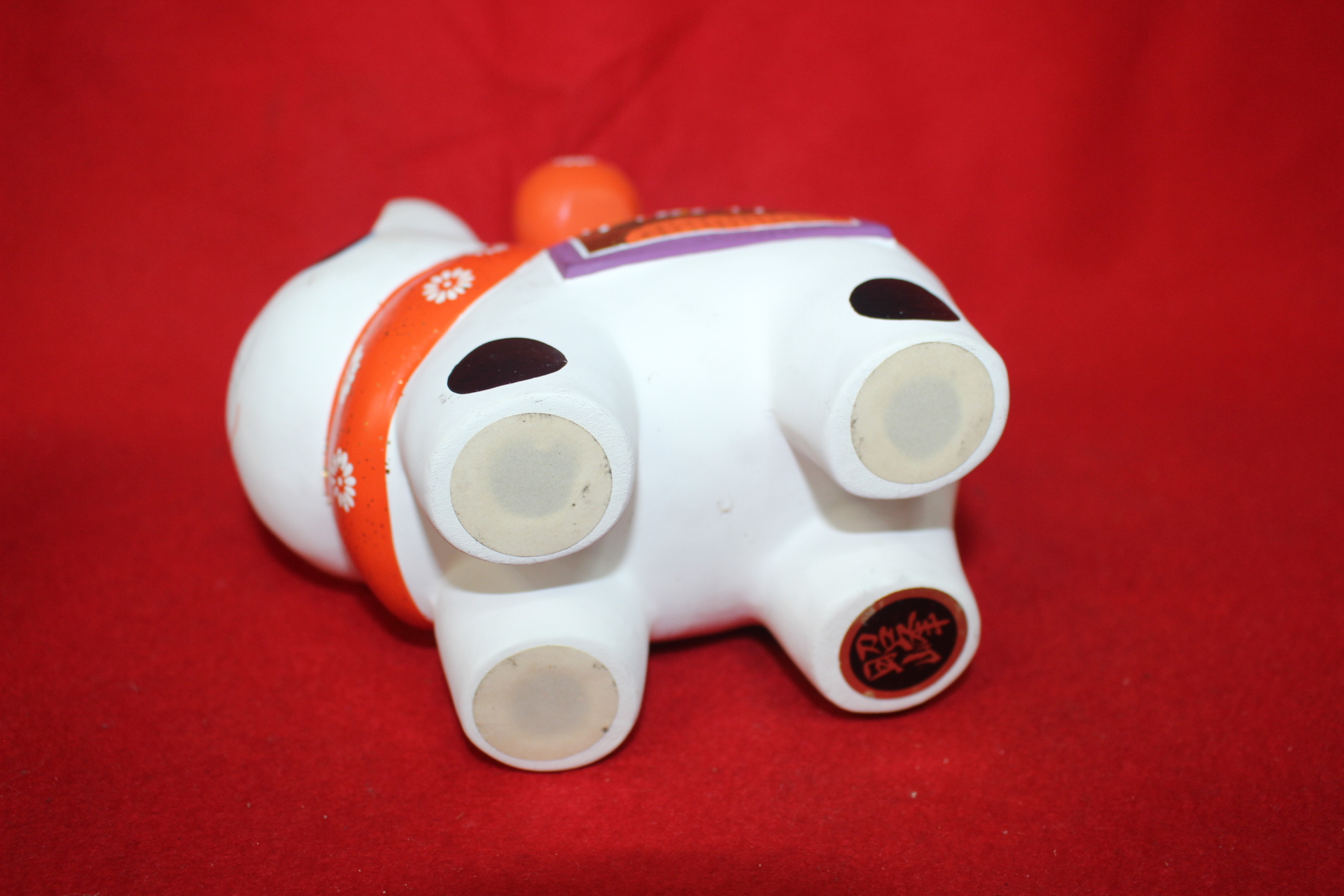 도자기재질로된  고양이 조각상