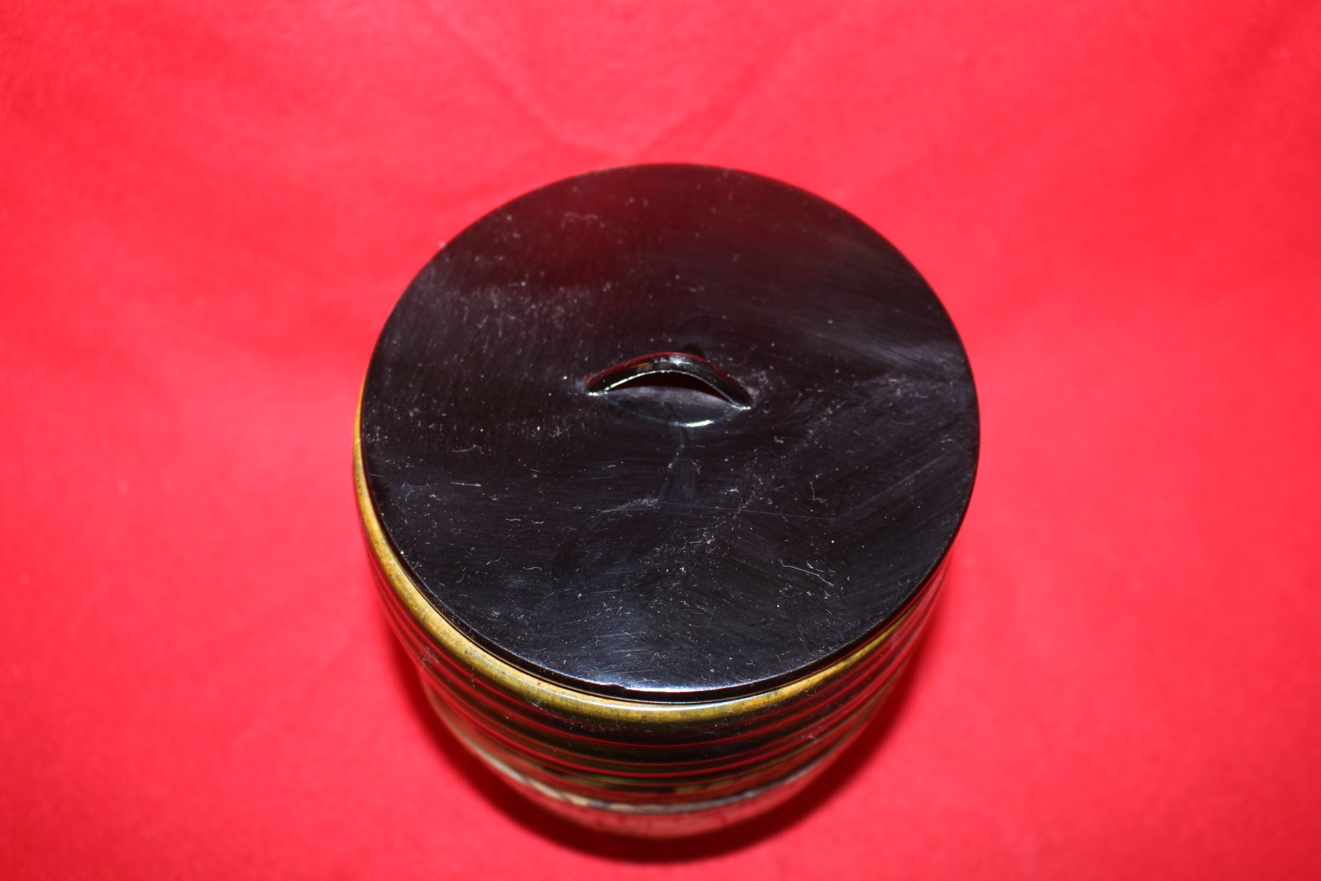 연대가좋은 청자오리배 철화추상문 수통