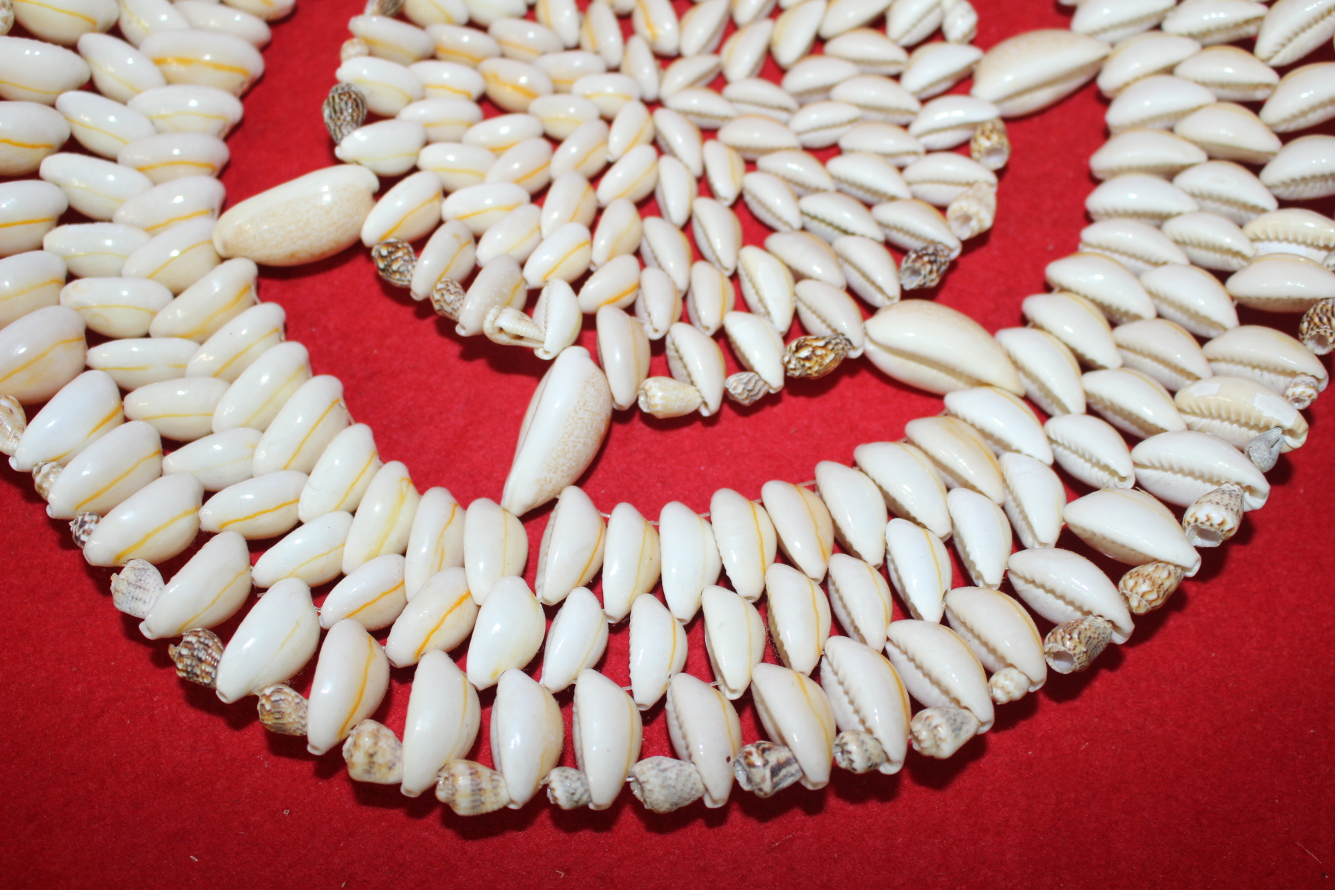 조개,고동으로된 받침