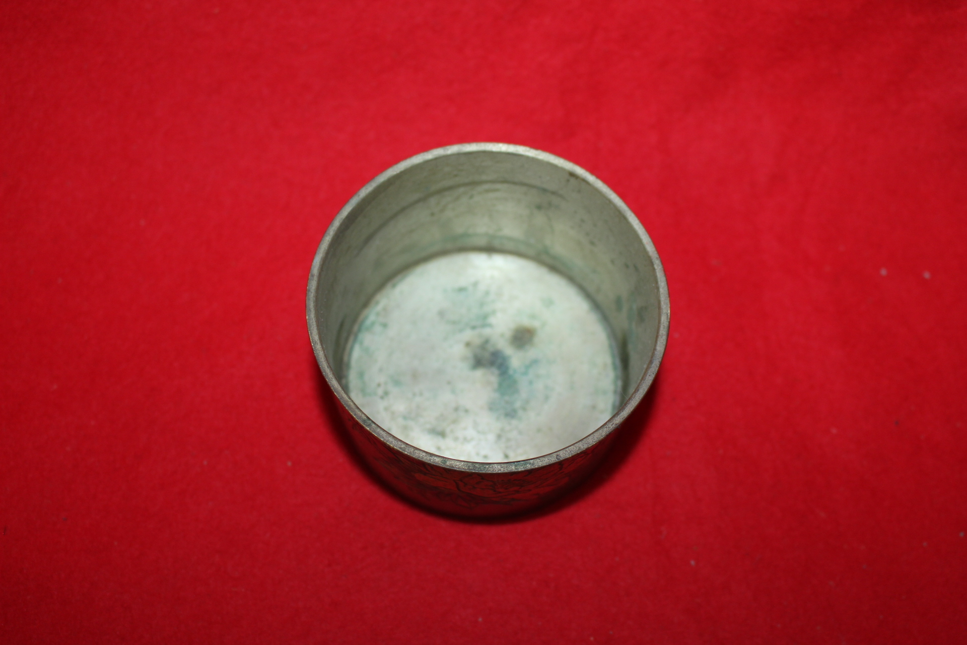 주석재질로된 묵직한 화문완