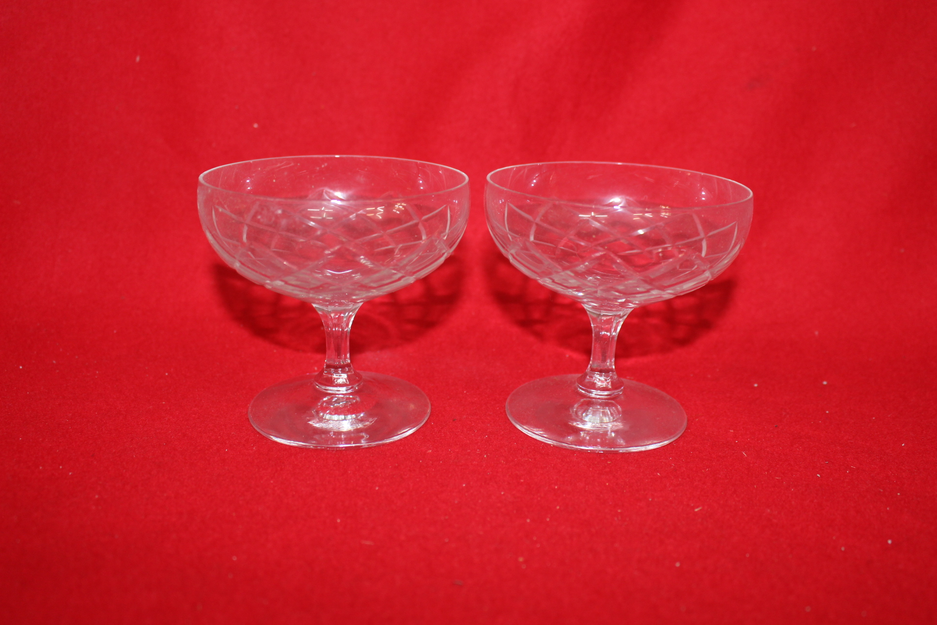 근대사 유리로된 와인잔 2점