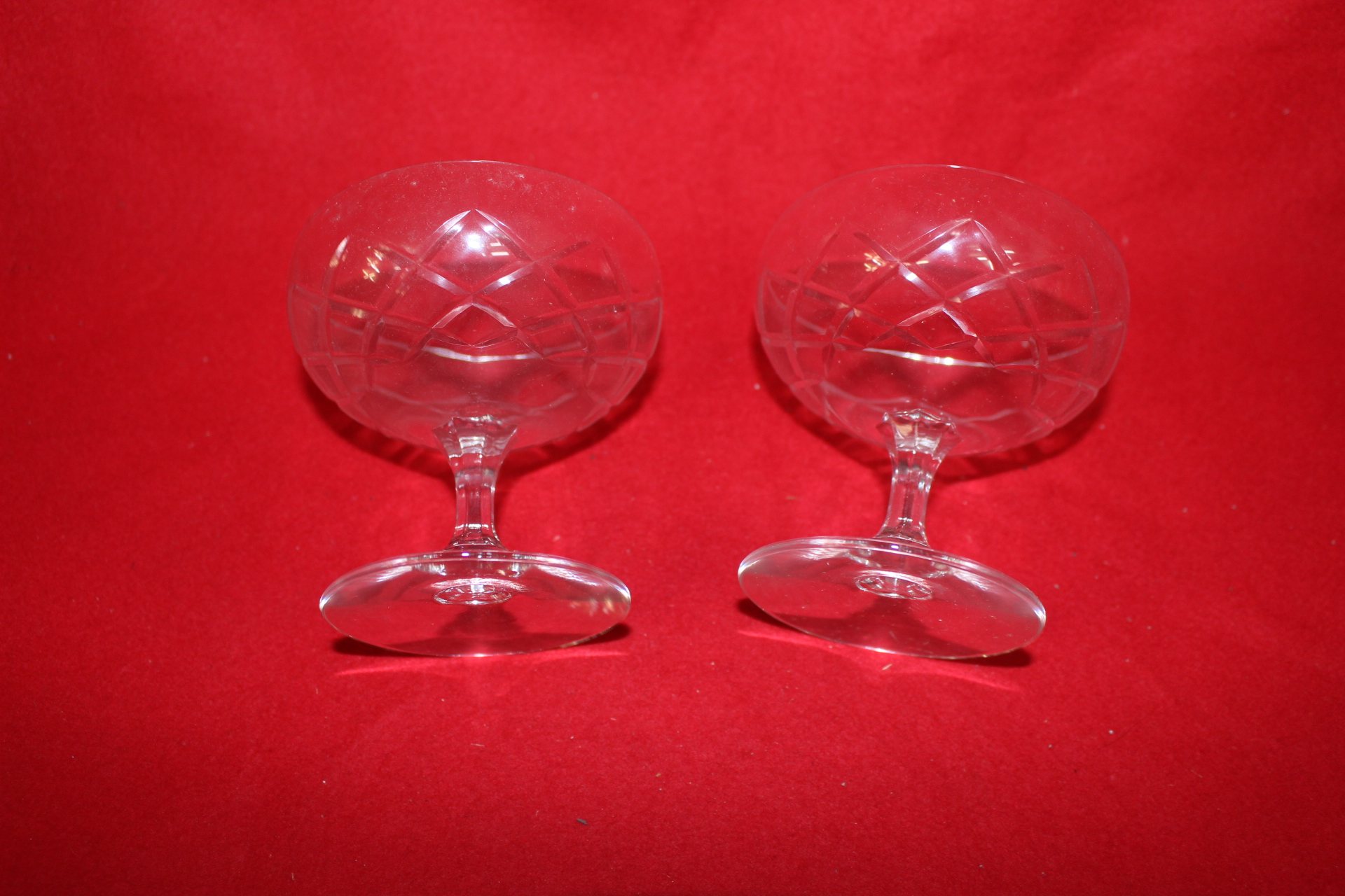 근대사 유리로된 와인잔 2점