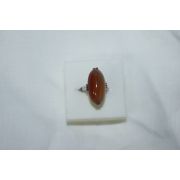 마노옥돌이 장식된 반지