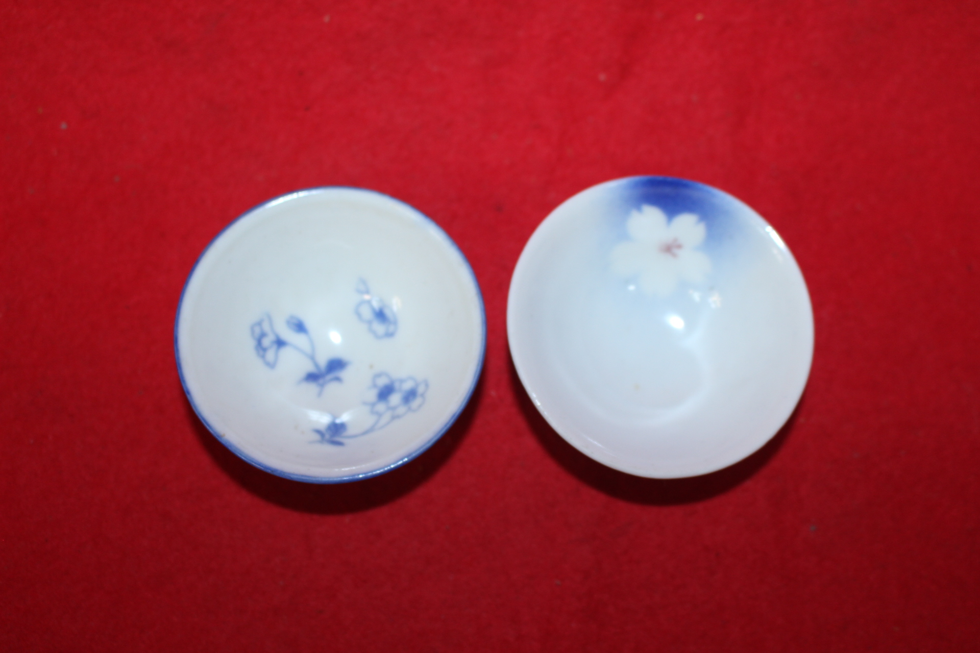 25-연대가좋은 청화백자잔 2점