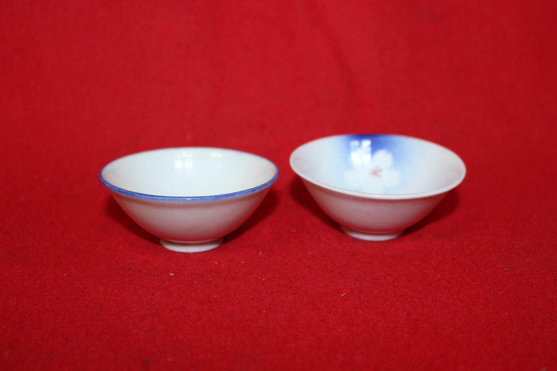 25-연대가좋은 청화백자잔 2점