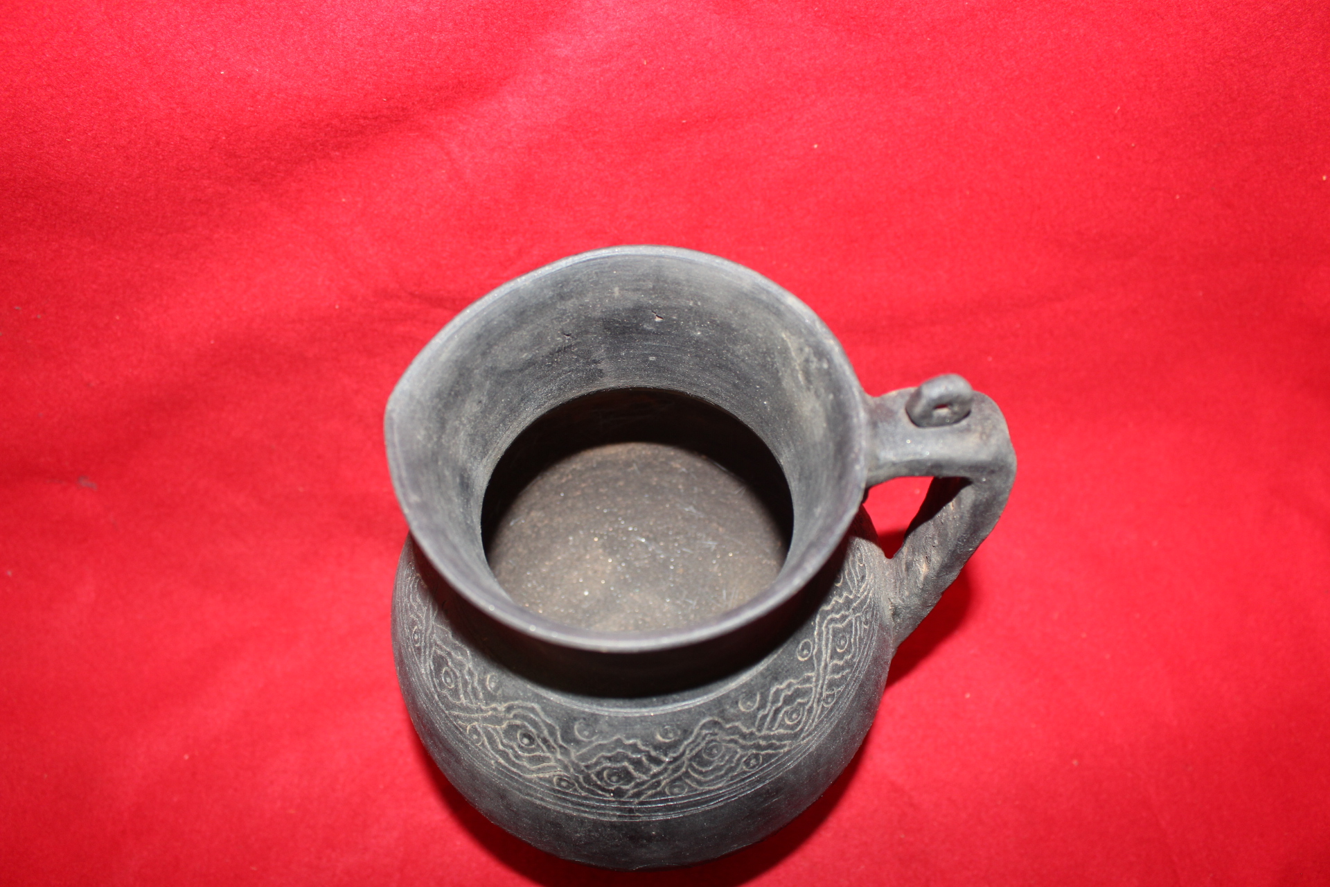 경질토기 굽다리 손잡이달린 추상산문 호