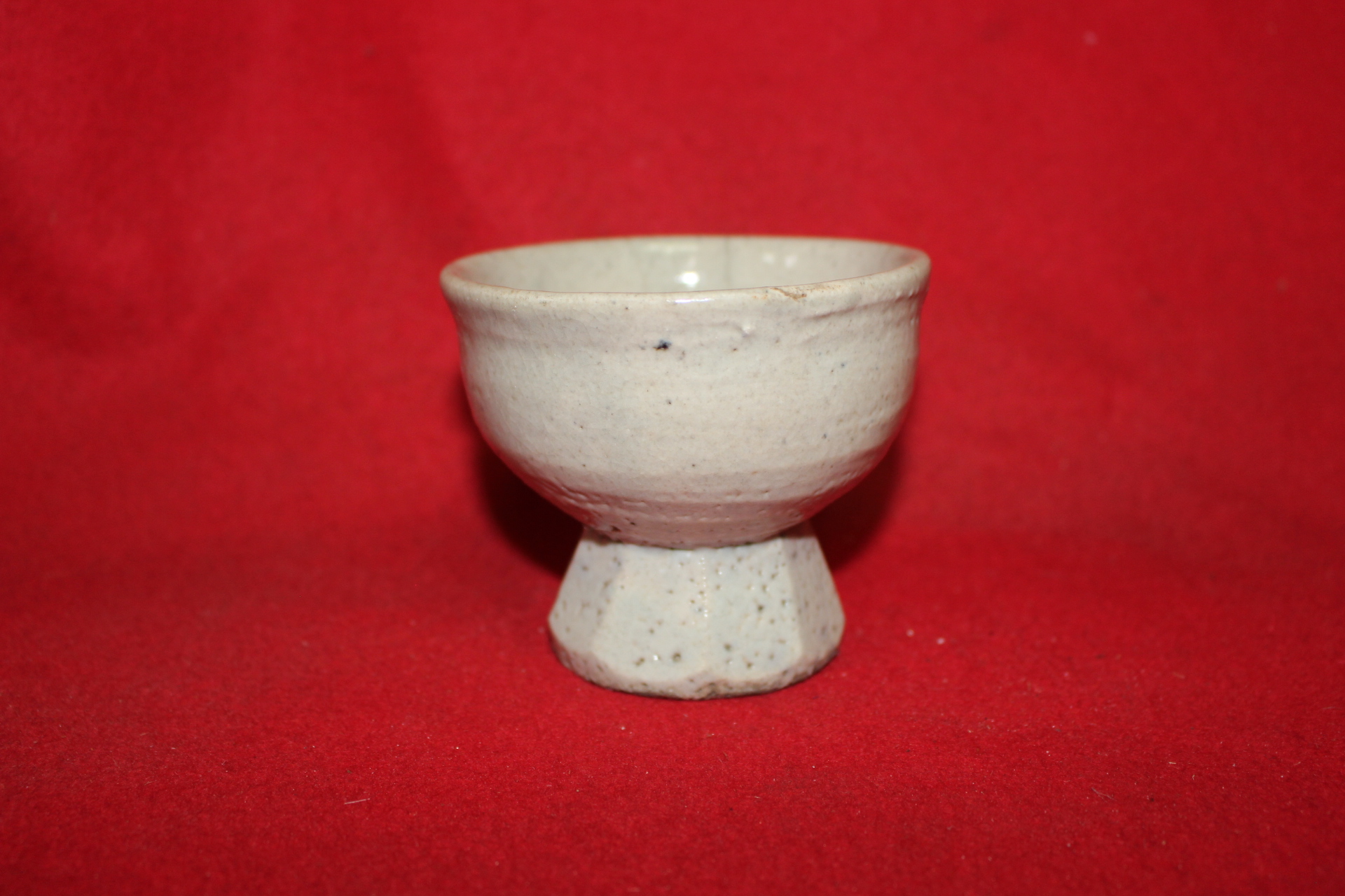 115-조선시대 백자 각진굽다리잔