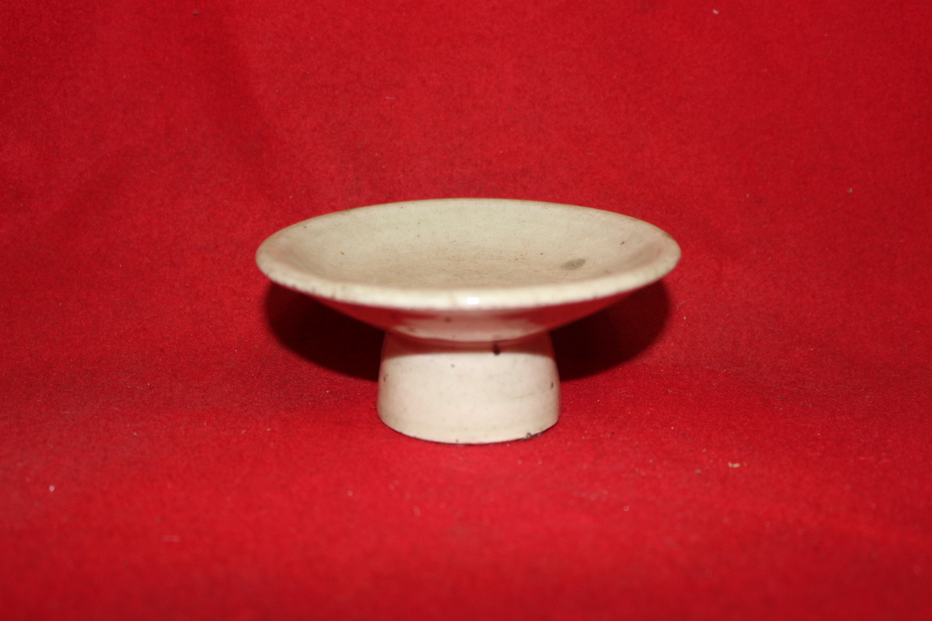 131-조선시대 백자 굽다리완