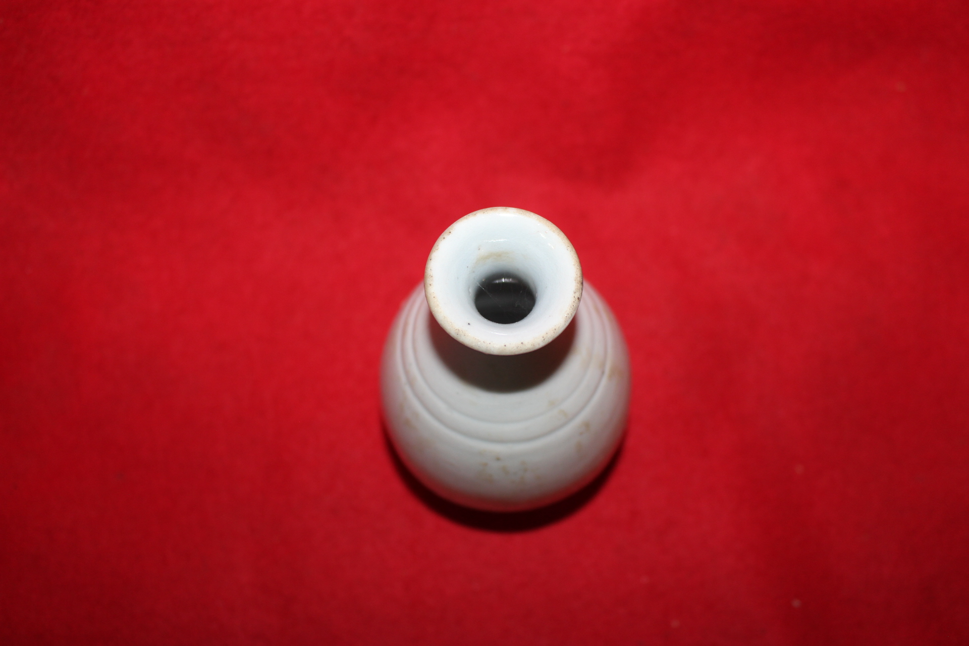 23-순백자 음각줄문 주병