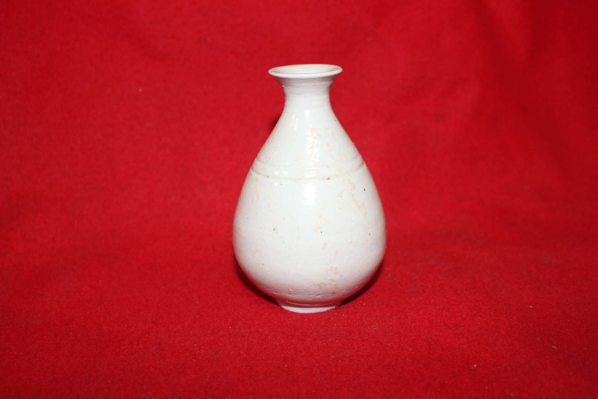 24-순백자 음각줄문 주병