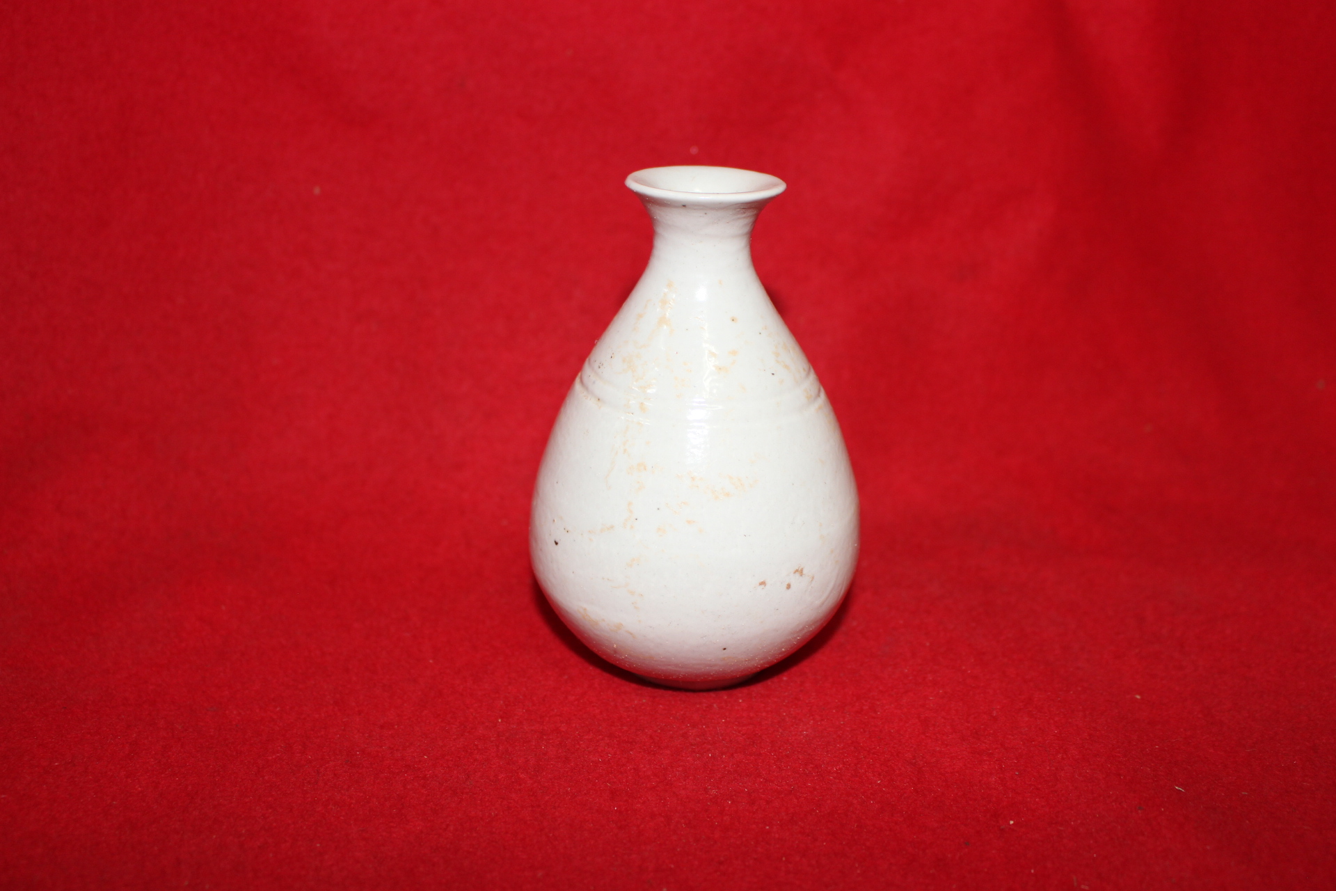 24-순백자 음각줄문 주병