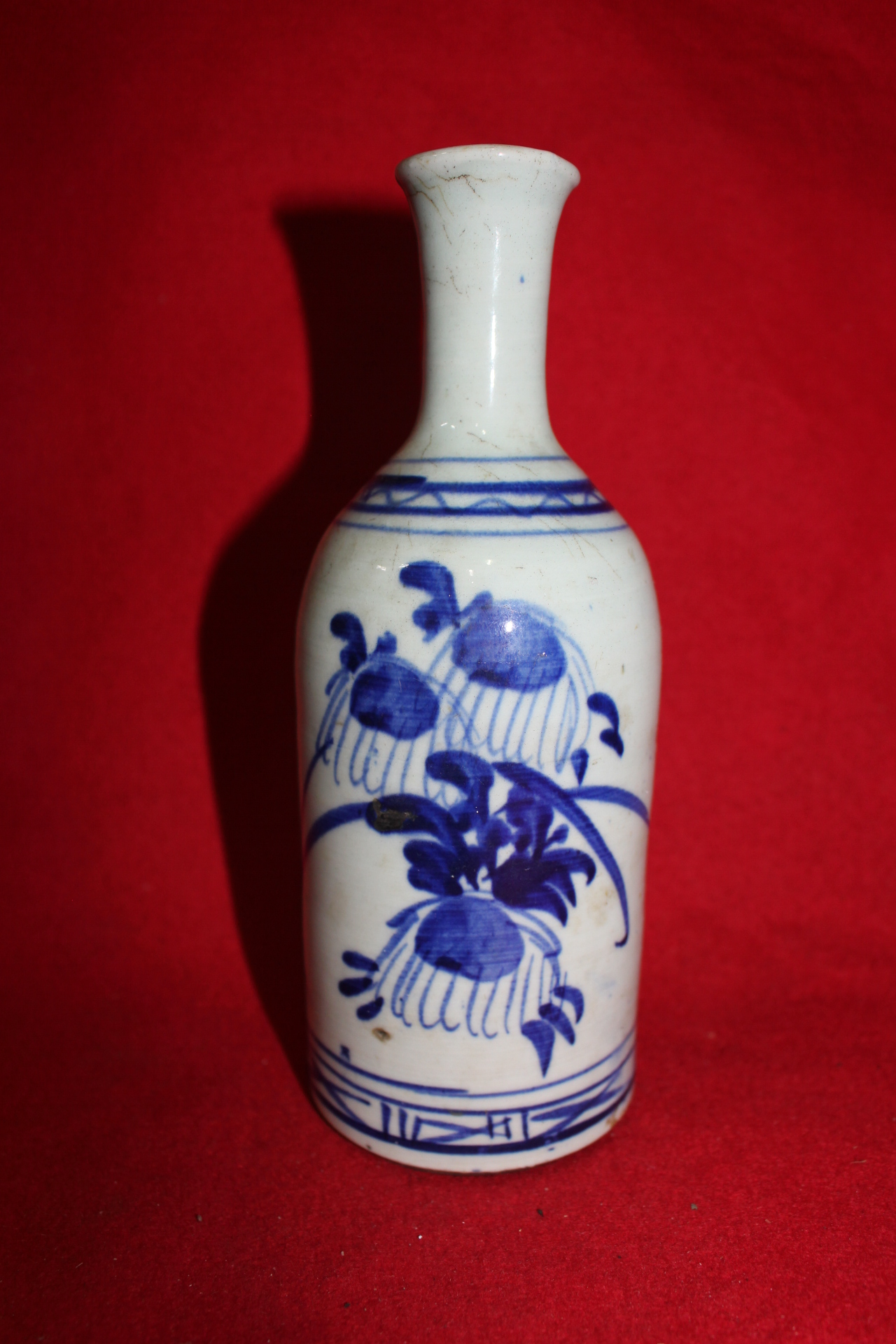 100년이상된 청화백자화문 주병