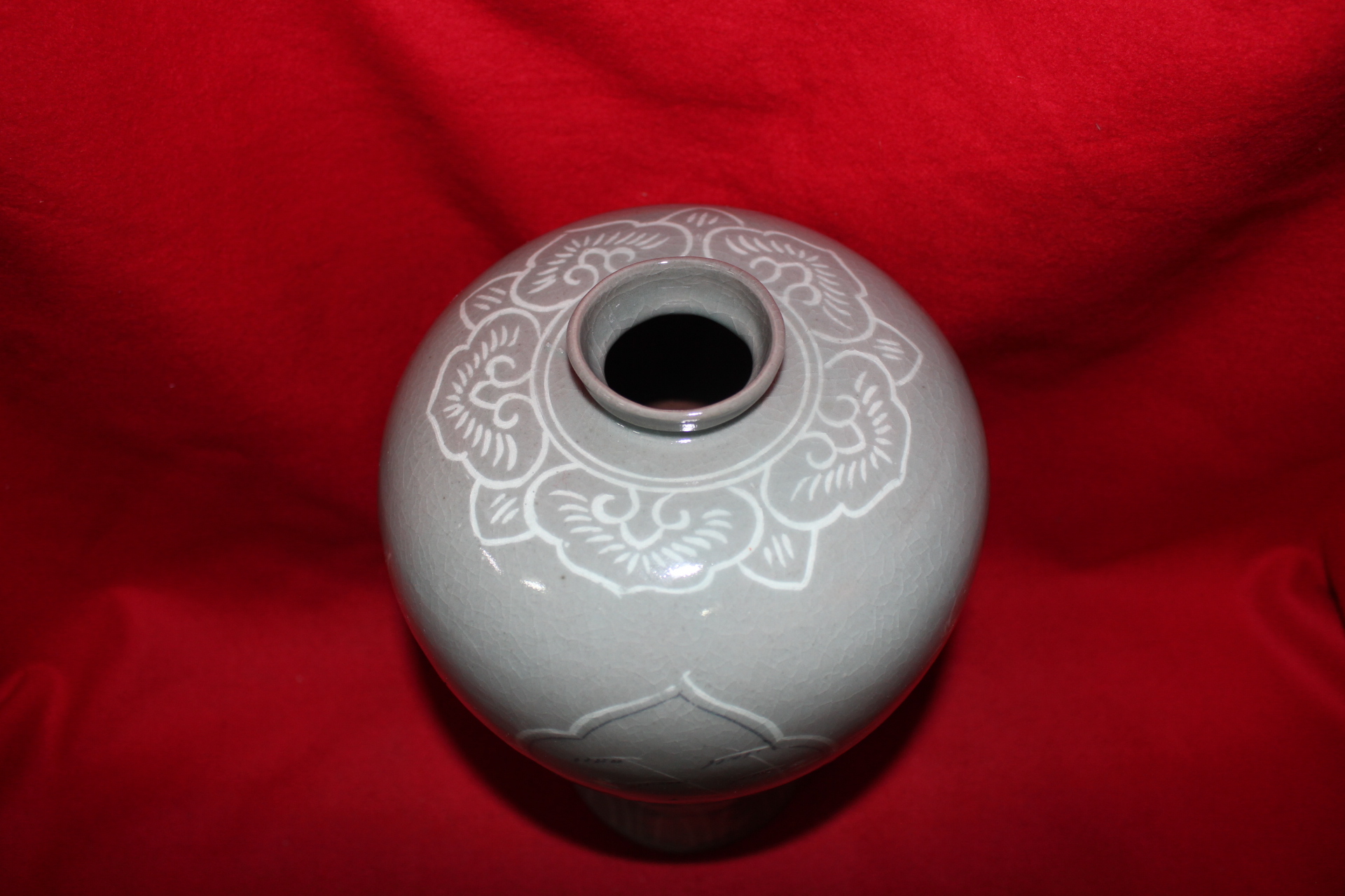 청자 흑백상감오리버드나문 매병