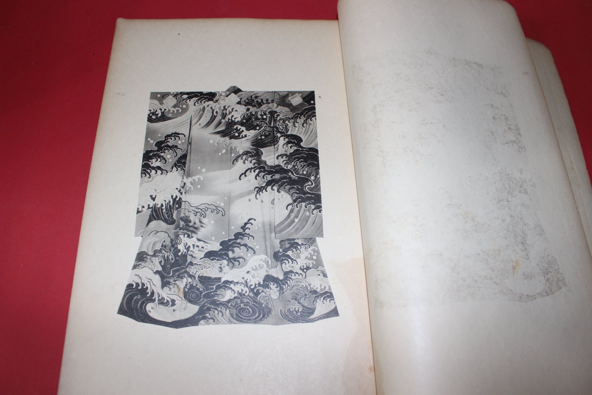 1937년(소화12년) 제23회 염직미술전람회도록(染織美術展覽會圖錄)