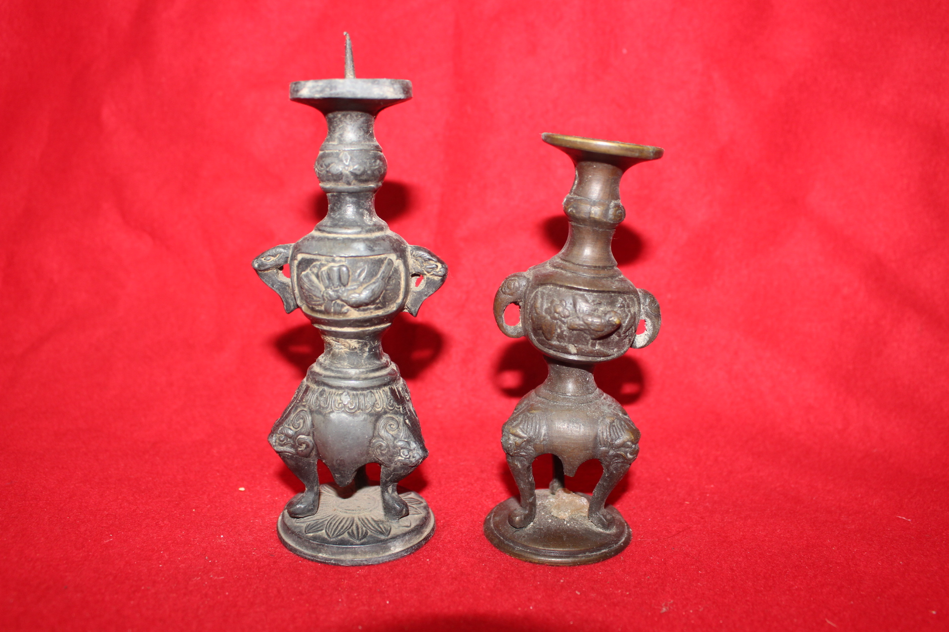 연대가좋은 청동으로된 외촛대 2점