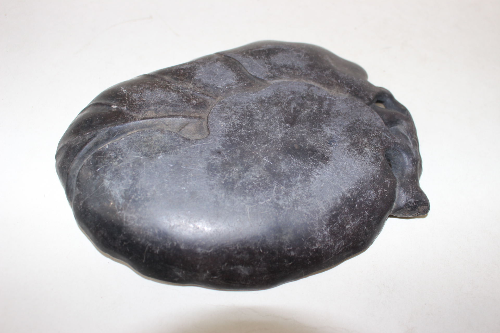 104-연대가좋은 돌로된 나뭇잎모양 벼루